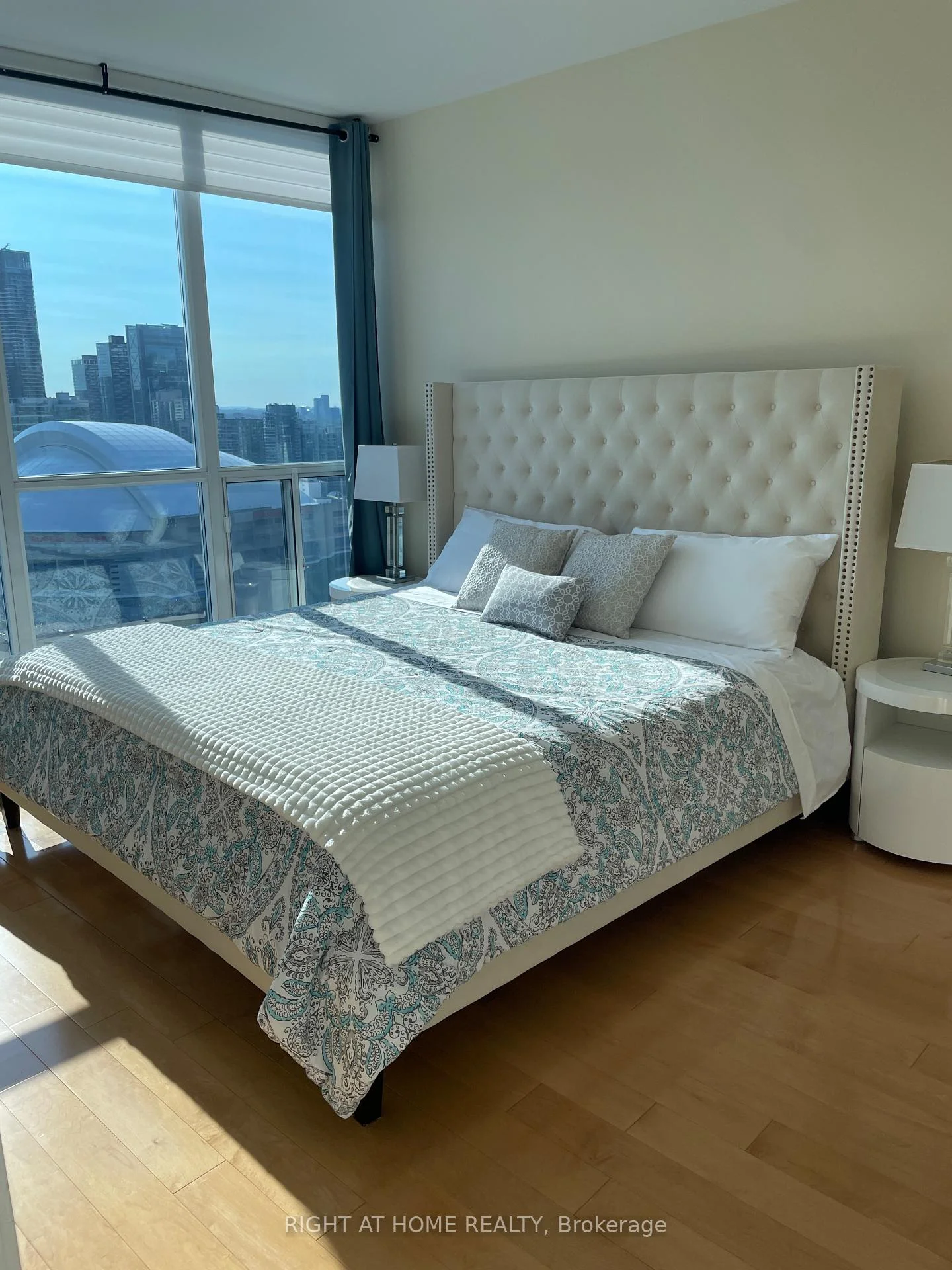 Photo 25 of Unit 3511, 208 Queens Quay W, Toronto, Waterfront Communities — HOMEH