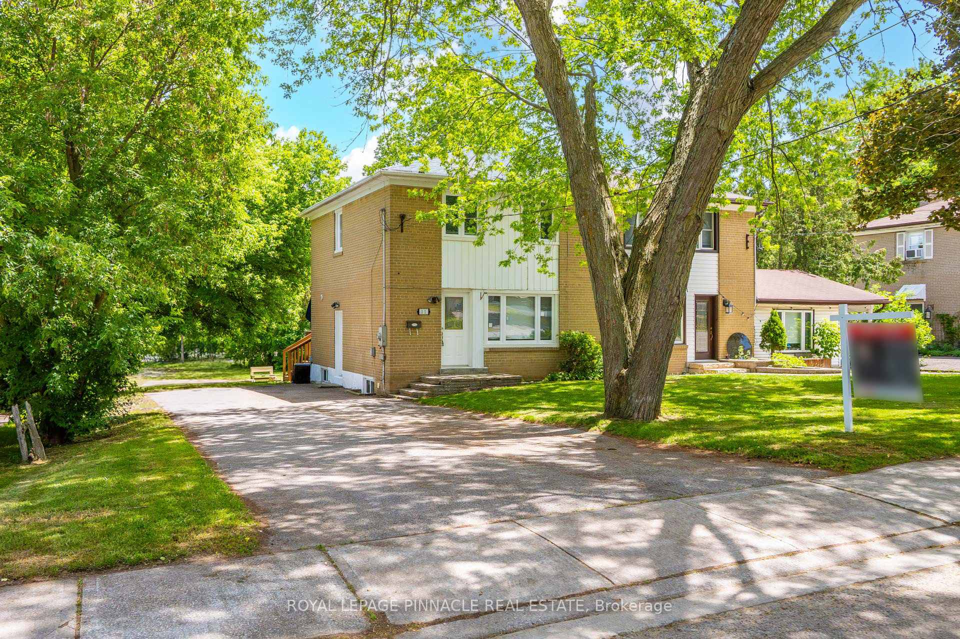 Photo 1 of 11 Elizabeth Street, Markham, Old Markham Village — HOMEH