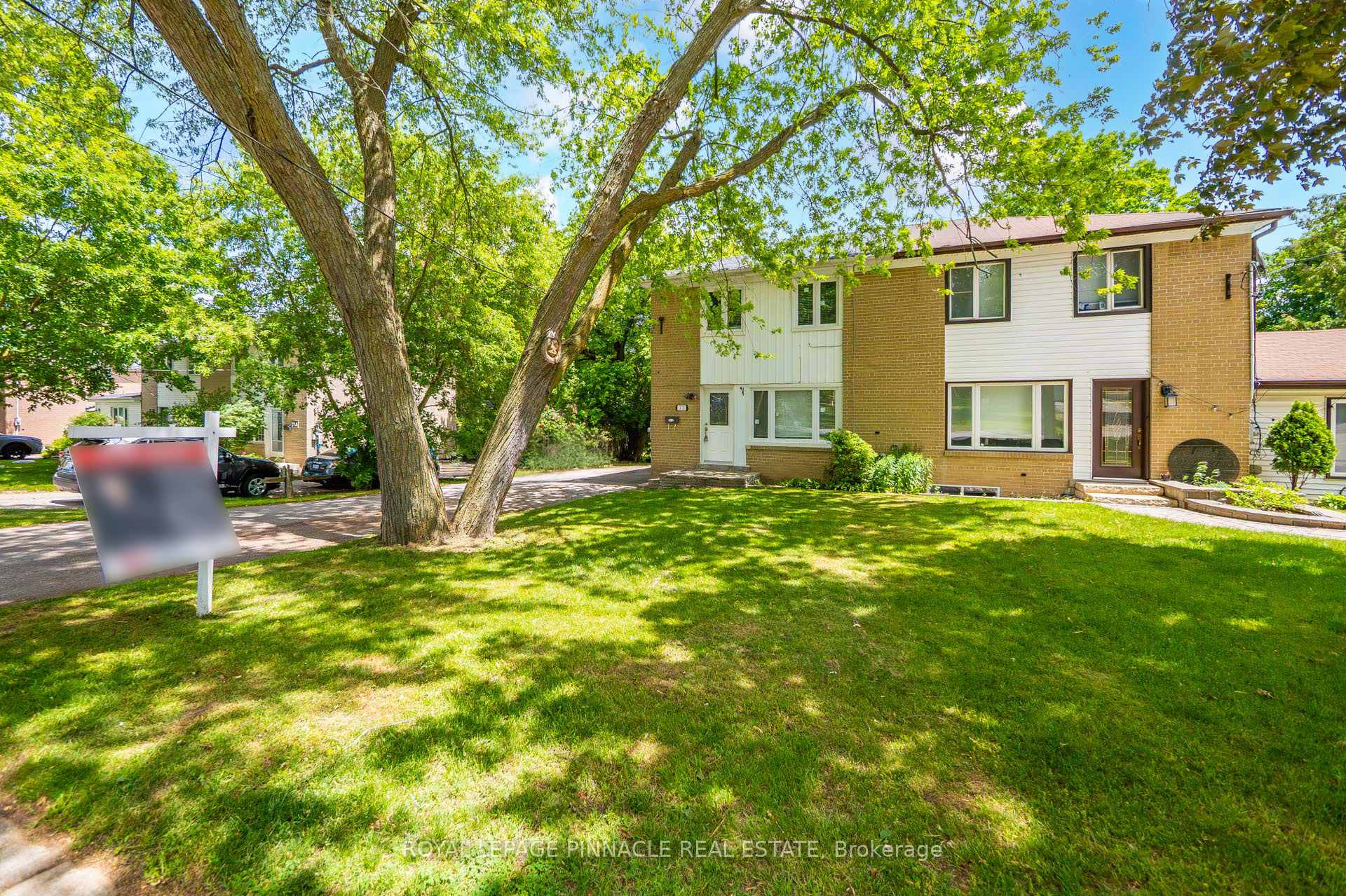 Photo 4 of 11 Elizabeth Street, Markham, Old Markham Village — HOMEH