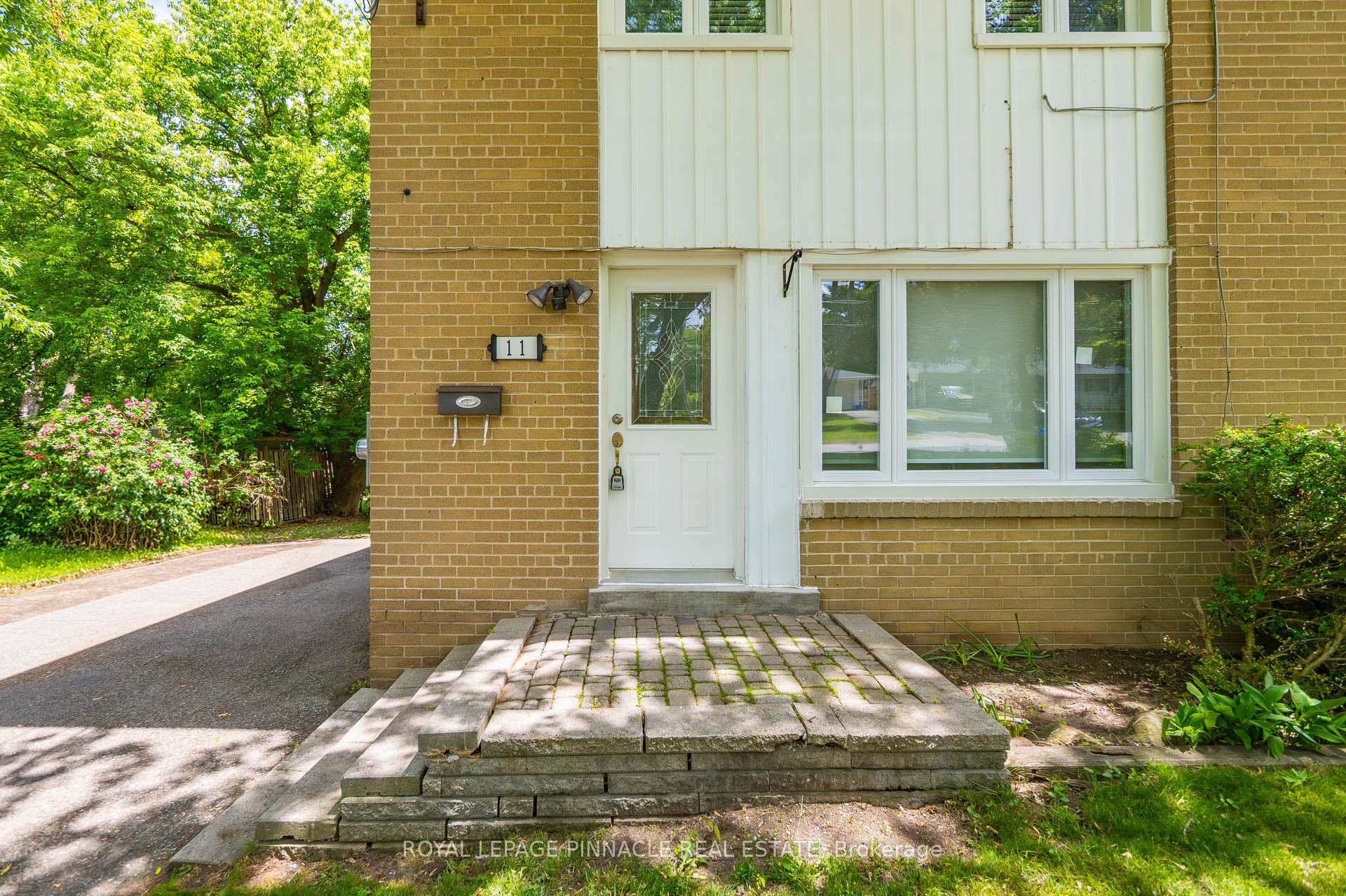 Photo 5 of 11 Elizabeth Street, Markham, Old Markham Village — HOMEH
