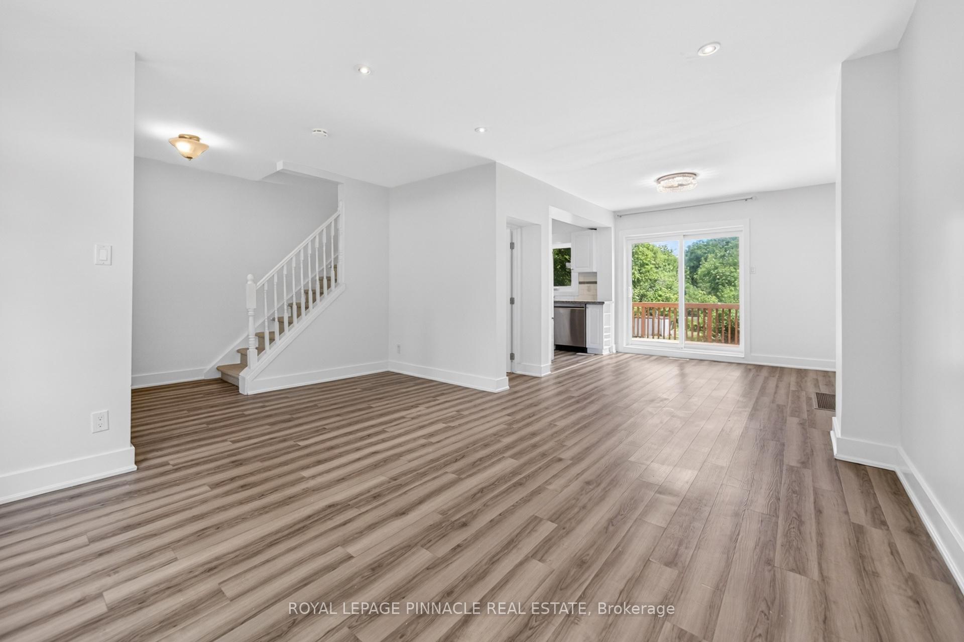 Photo 11 of 11 Elizabeth Street, Markham, Old Markham Village — HOMEH