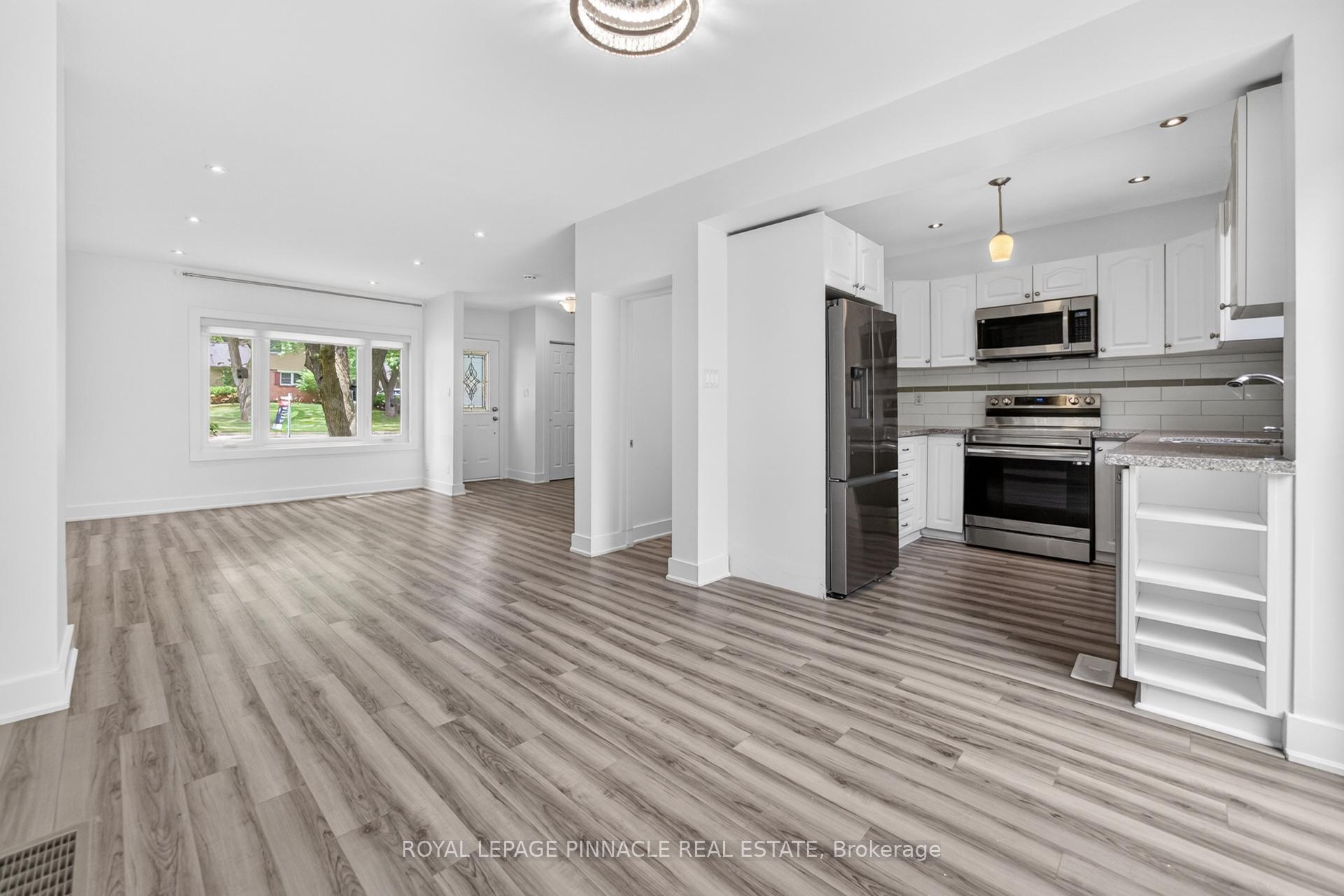Photo 15 of 11 Elizabeth Street, Markham, Old Markham Village — HOMEH