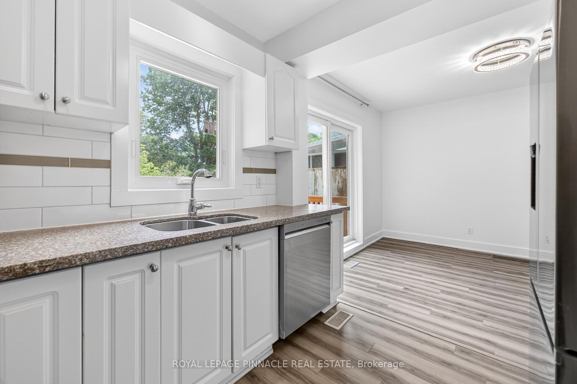 Photo 20 of 11 Elizabeth Street, Markham, Old Markham Village — HOMEH