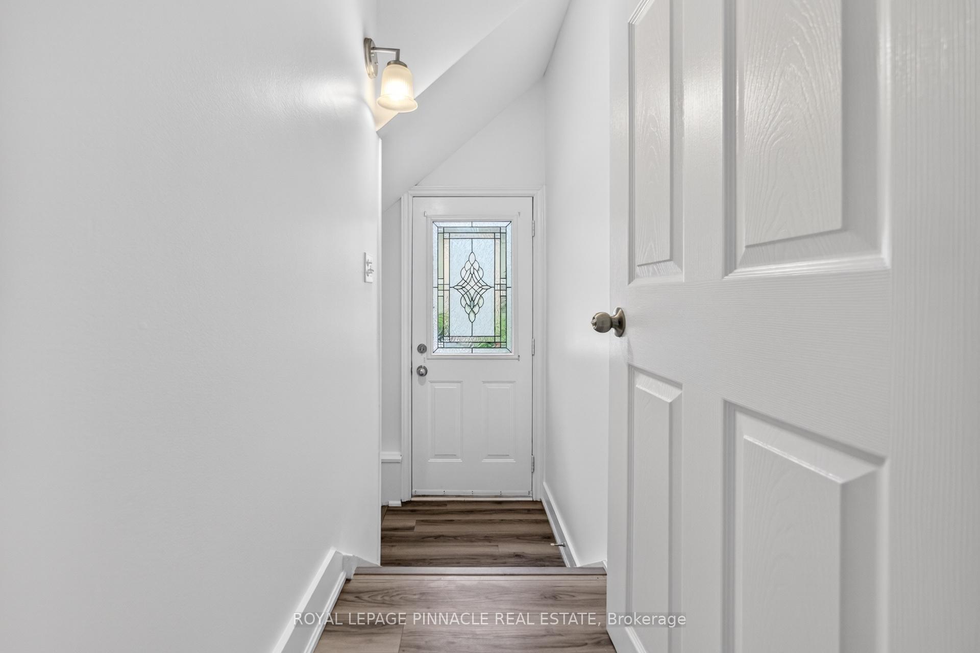Photo 33 of 11 Elizabeth Street, Markham, Old Markham Village — HOMEH