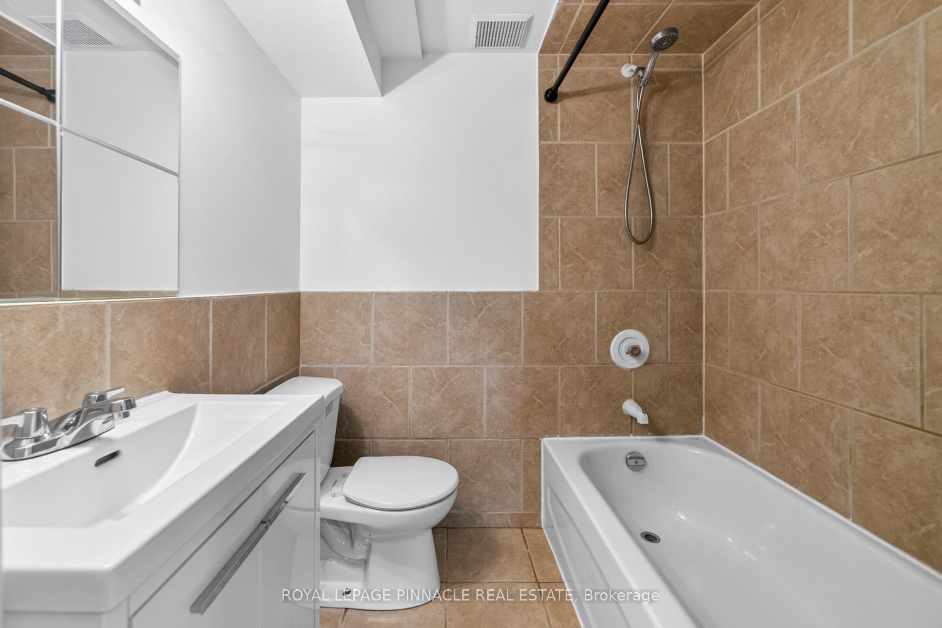 Photo 41 of 11 Elizabeth Street, Markham, Old Markham Village — HOMEH
