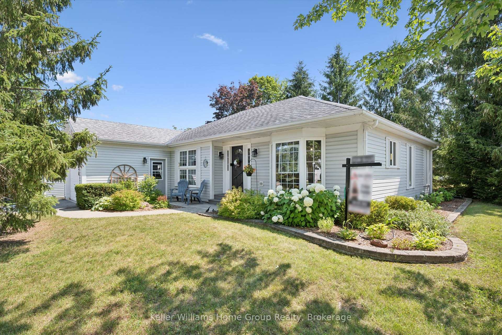 Photo 1 of 136 Bristlecone Crescent, Centre Wellington, Belwood — HOMEH