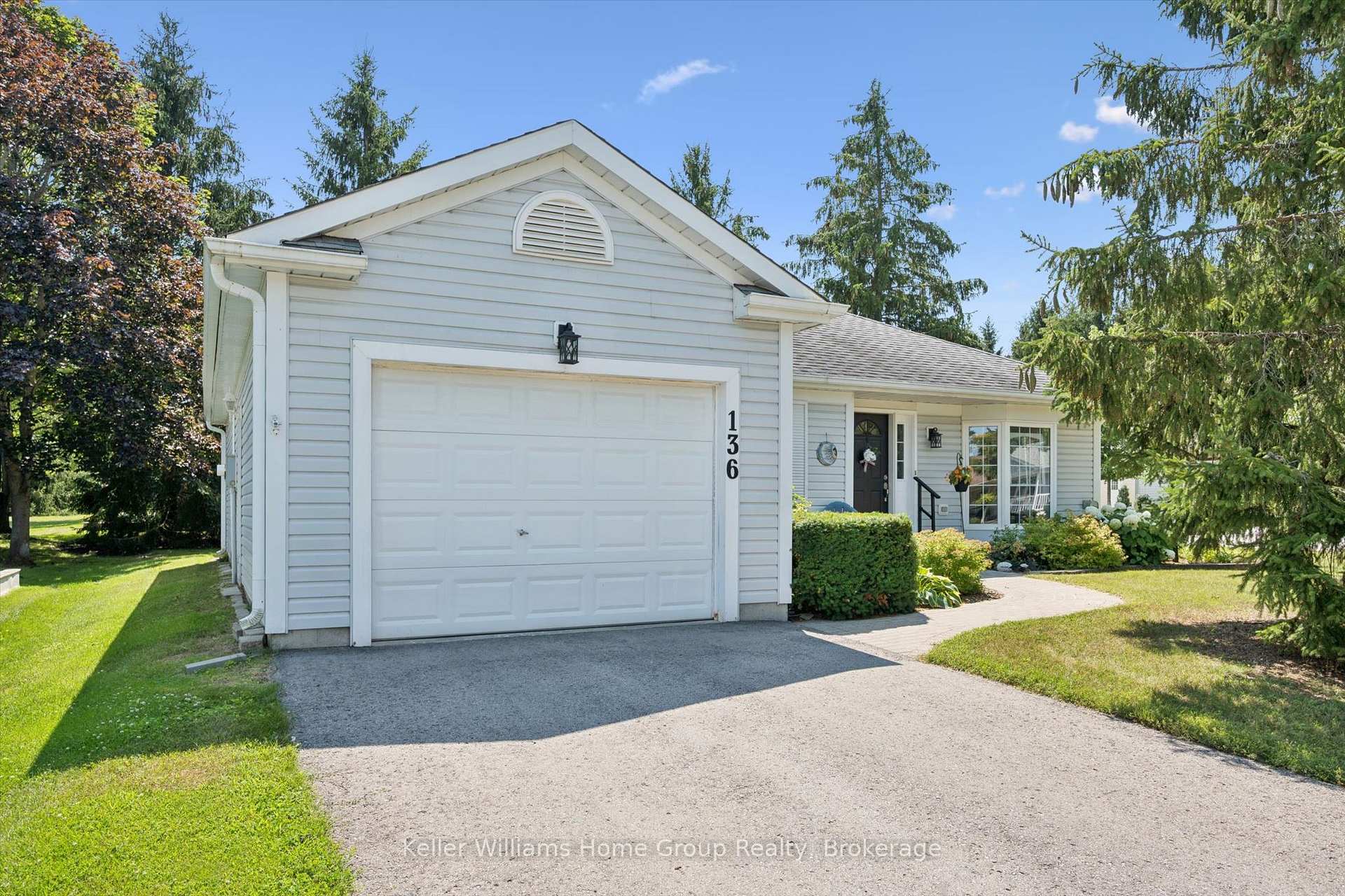 Photo 3 of 136 Bristlecone Crescent, Centre Wellington, Belwood — HOMEH