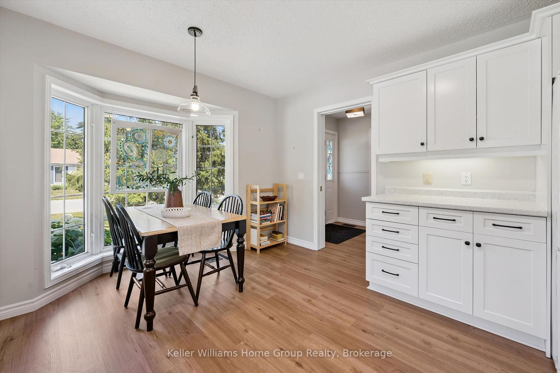 Photo 9 of 136 Bristlecone Crescent, Centre Wellington, Belwood — HOMEH