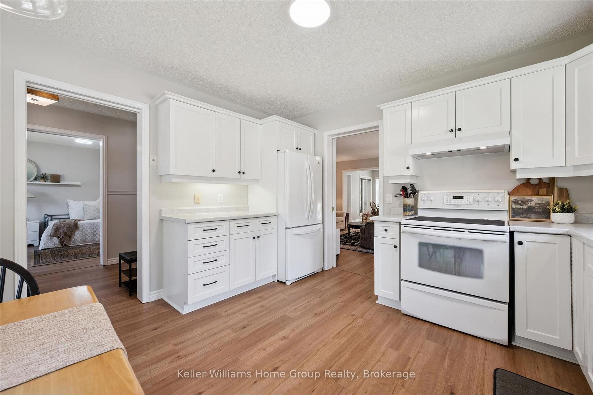 Photo 10 of 136 Bristlecone Crescent, Centre Wellington, Belwood — HOMEH