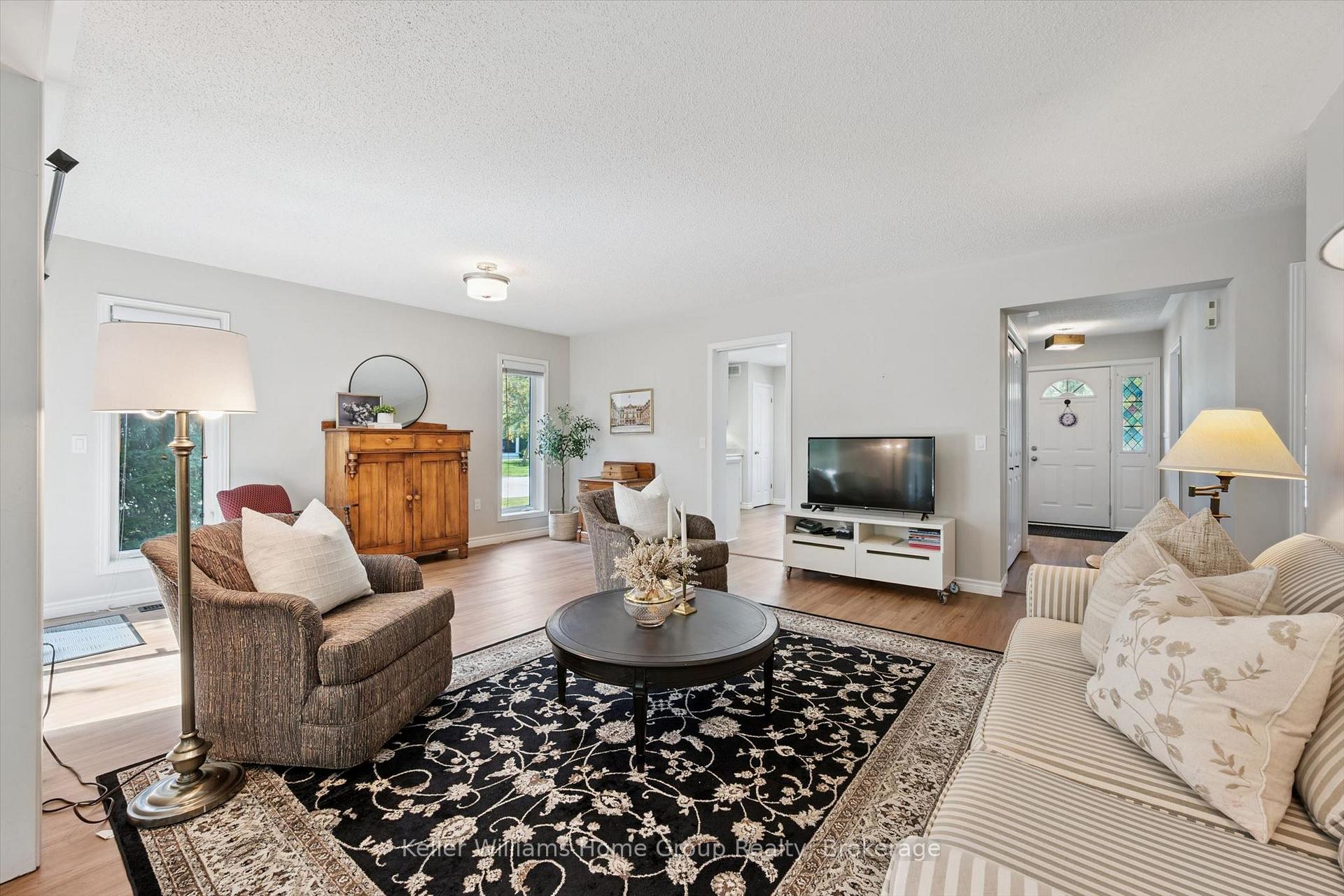 Photo 14 of 136 Bristlecone Crescent, Centre Wellington, Belwood — HOMEH