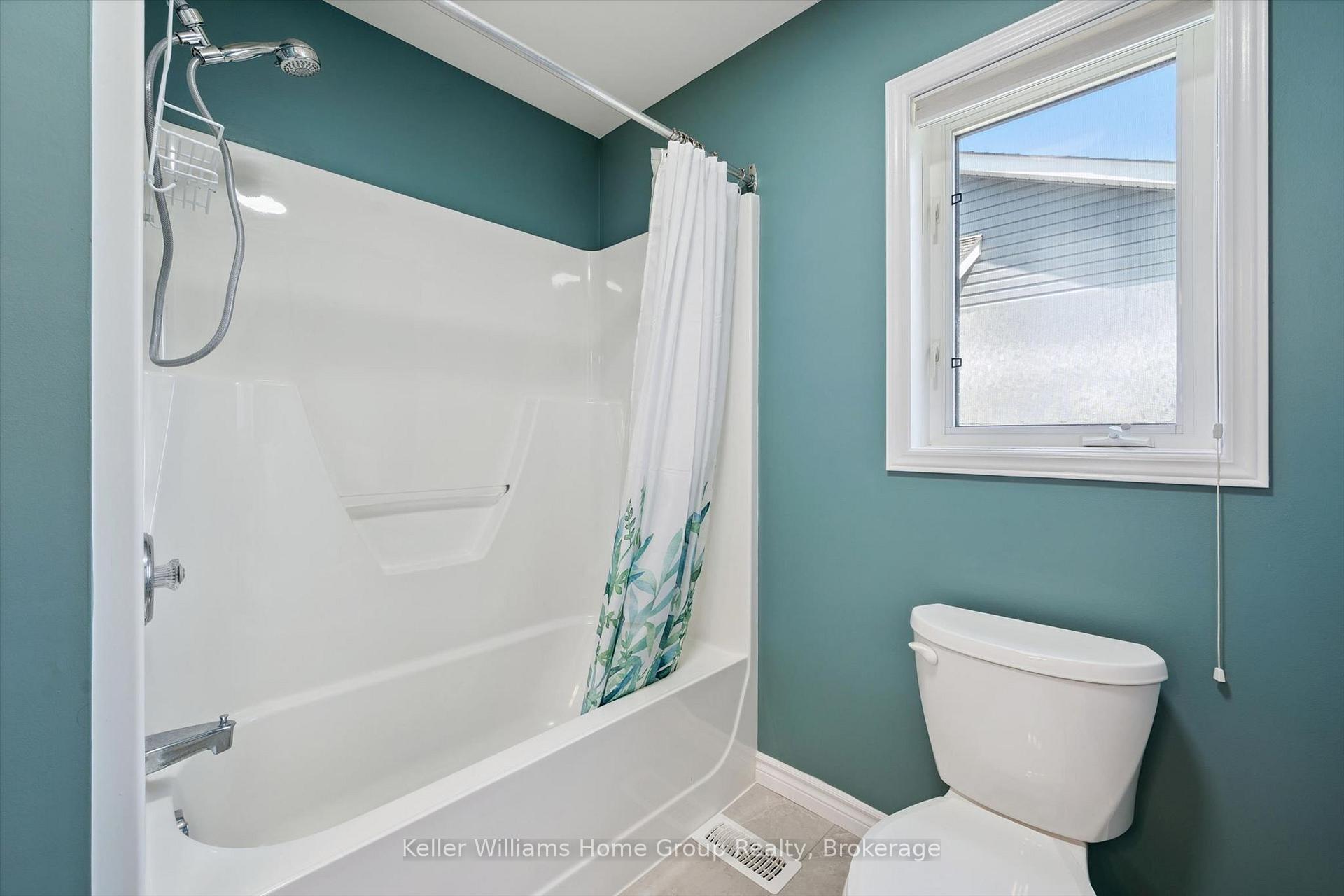 Photo 23 of 136 Bristlecone Crescent, Centre Wellington, Belwood — HOMEH