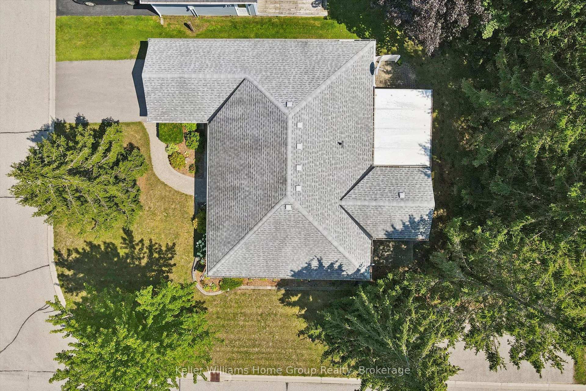 Photo 32 of 136 Bristlecone Crescent, Centre Wellington, Belwood — HOMEH