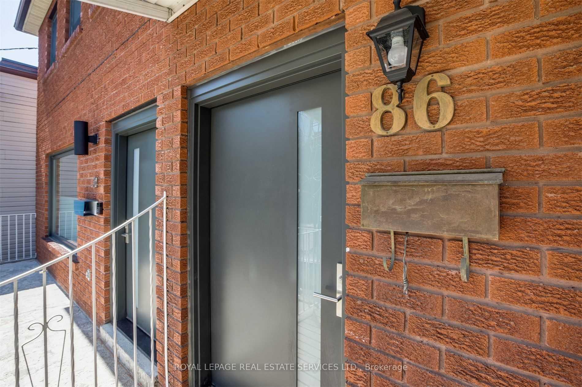 Photo 3 of Unit Upper, 86 Givins Street, Toronto, Trinity-Bellwoods — HOMEH