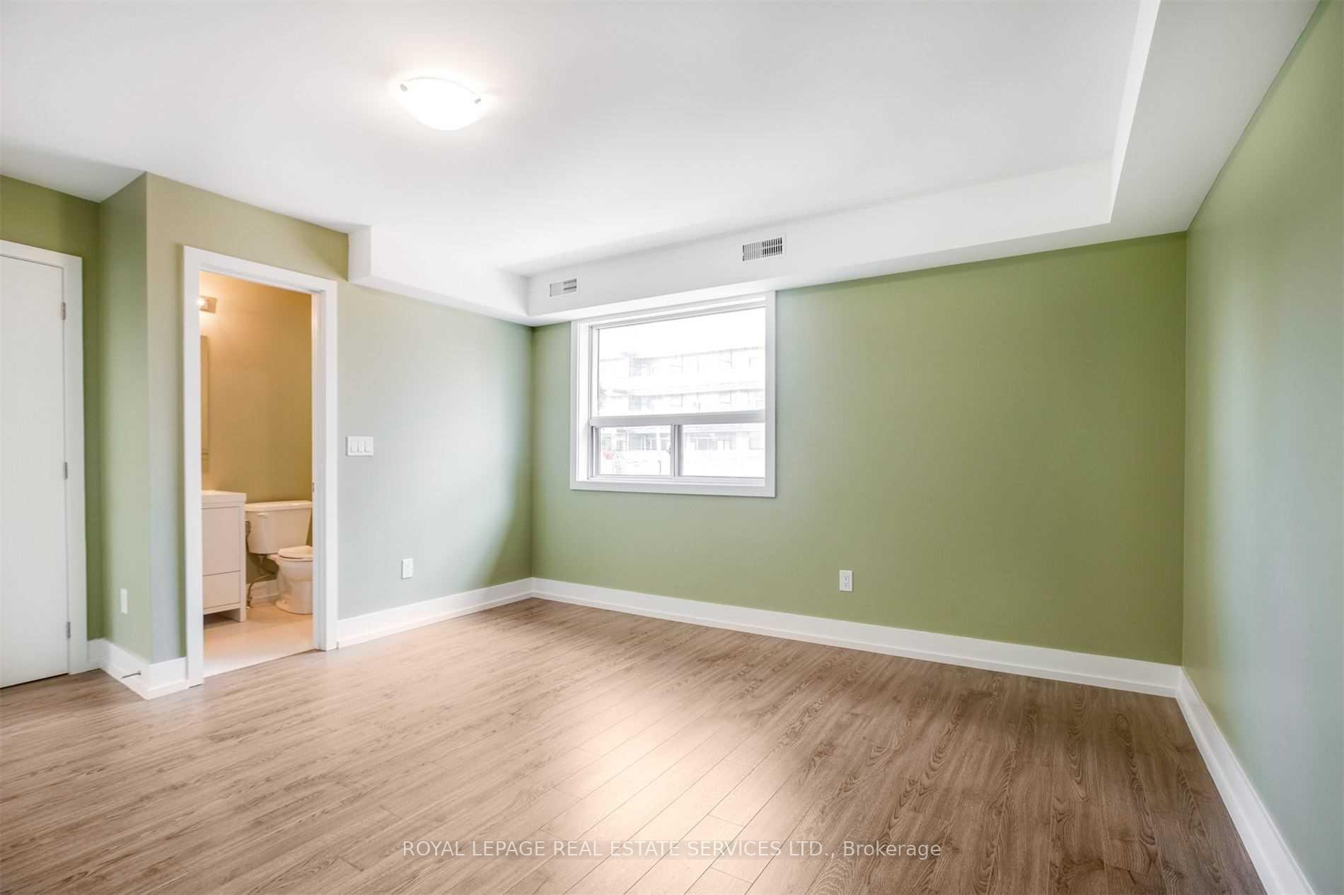 Photo 11 of Unit Upper, 86 Givins Street, Toronto, Trinity-Bellwoods — HOMEH