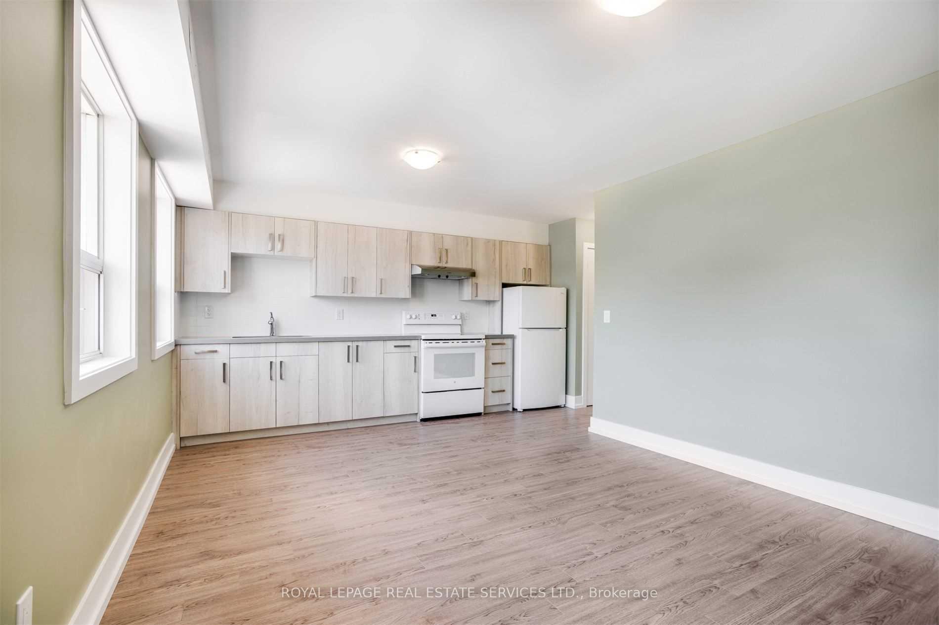 Photo 15 of Unit Upper, 86 Givins Street, Toronto, Trinity-Bellwoods — HOMEH