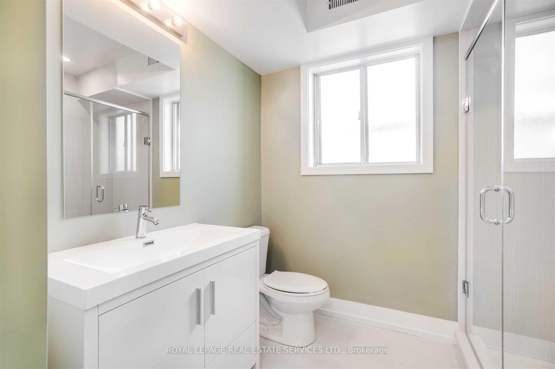 Photo 22 of Unit Upper, 86 Givins Street, Toronto, Trinity-Bellwoods — HOMEH