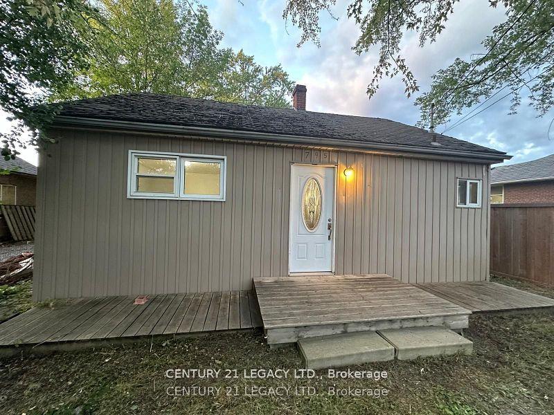 Photo 1 of 795 Barton Street, Hamilton, Stoney Creek Industrial — HOMEH