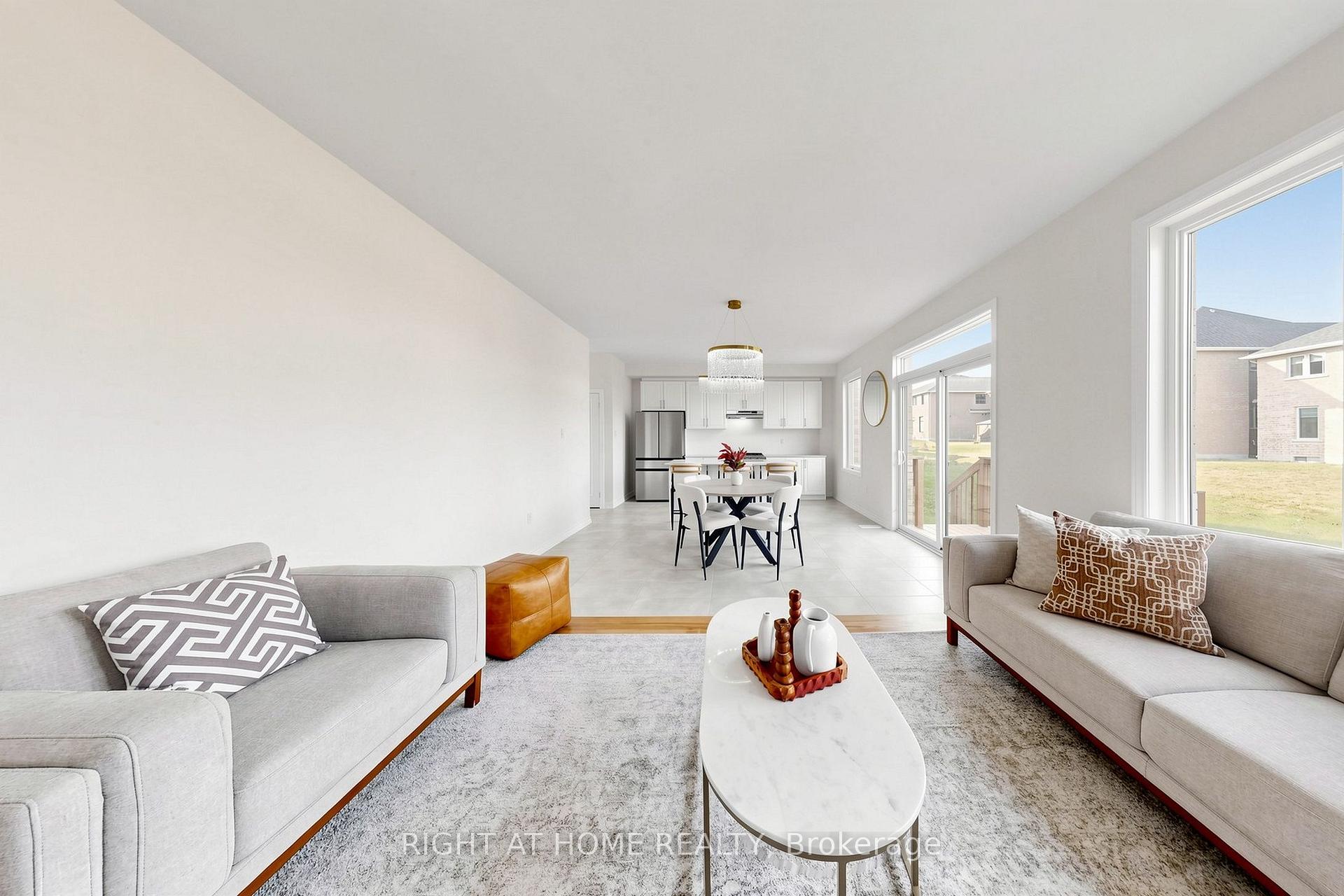 Photo 43 of 40 Ainslie Hill Crescent, Georgina, Sutton & Jackson's Point — HOMEH