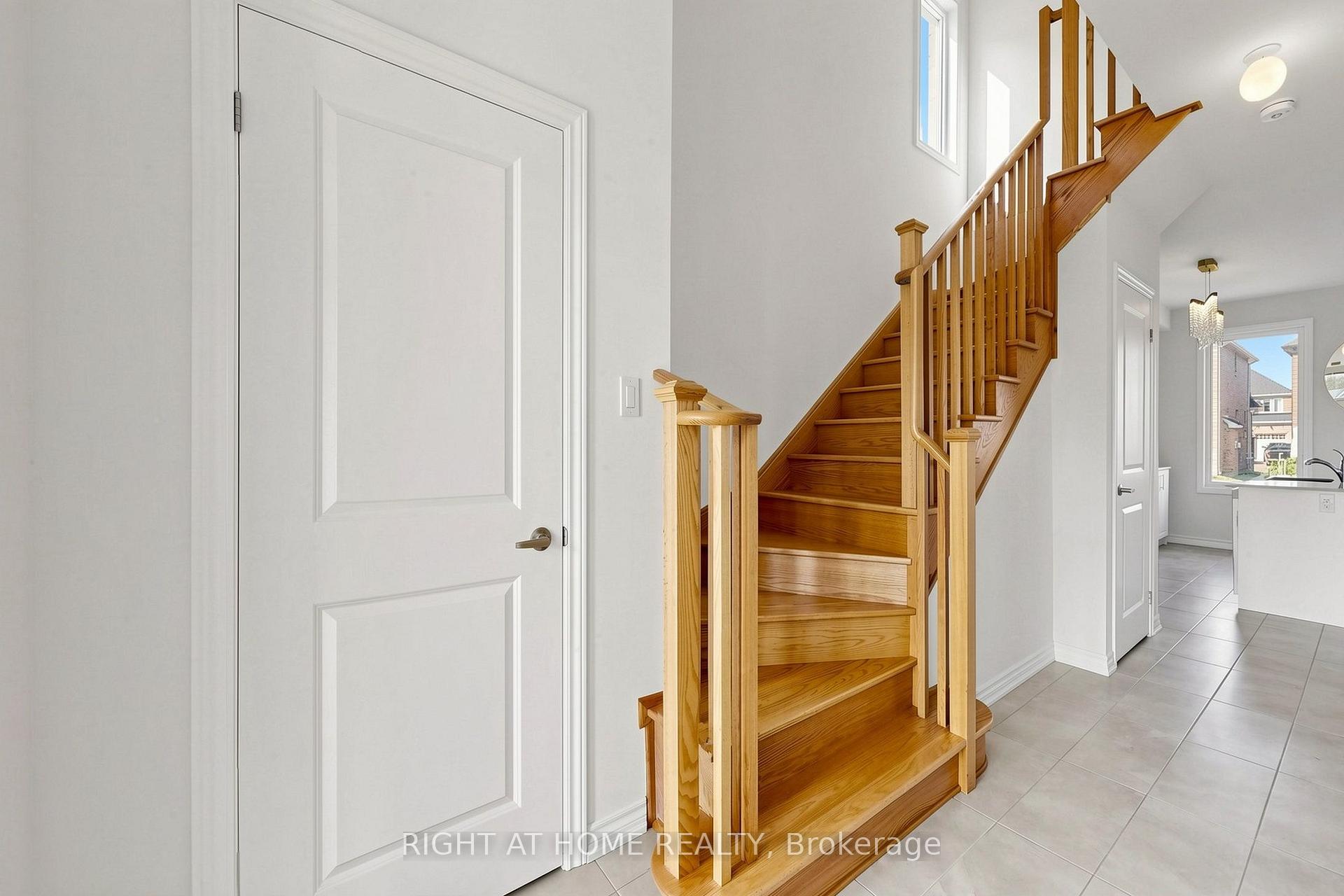 Photo 54 of 40 Ainslie Hill Crescent, Georgina, Sutton & Jackson's Point — HOMEH