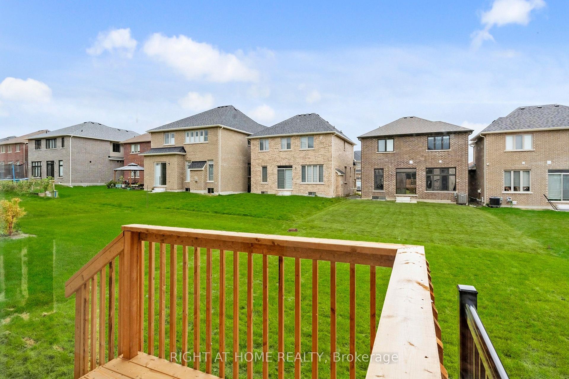 Photo 73 of 40 Ainslie Hill Crescent, Georgina, Sutton & Jackson's Point — HOMEH