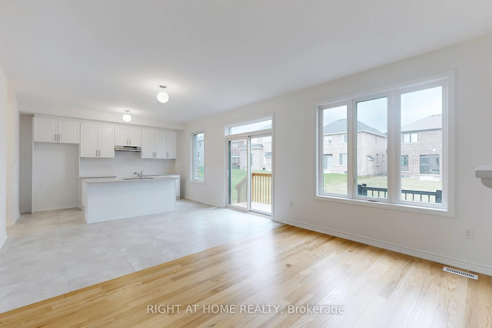 Photo 9 of 40 Ainslie Hill Crescent, Georgina, Sutton & Jackson's Point — HOMEH