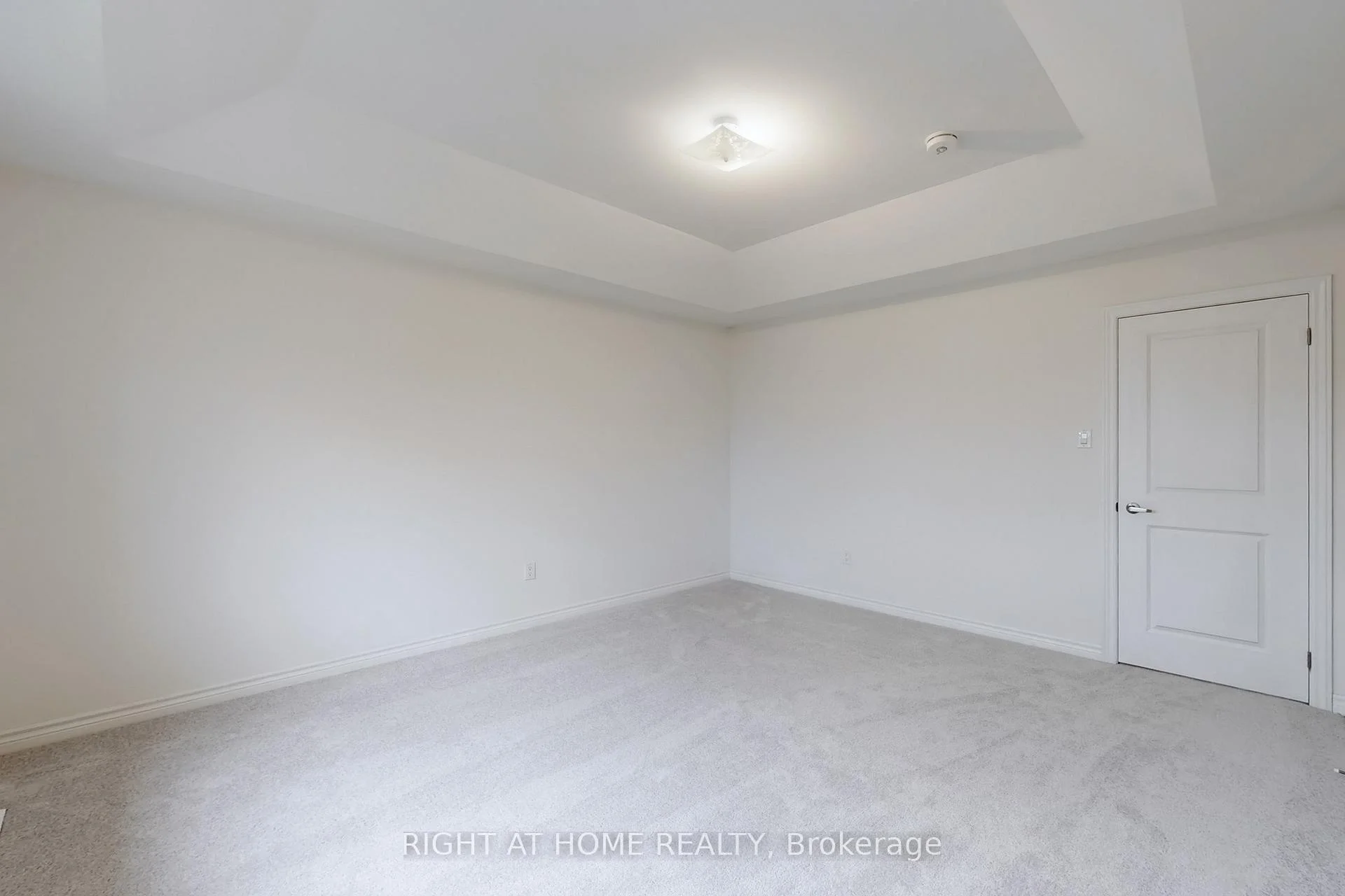 Photo 19 of 40 Ainslie Hill Crescent, Georgina, Sutton & Jackson's Point — HOMEH