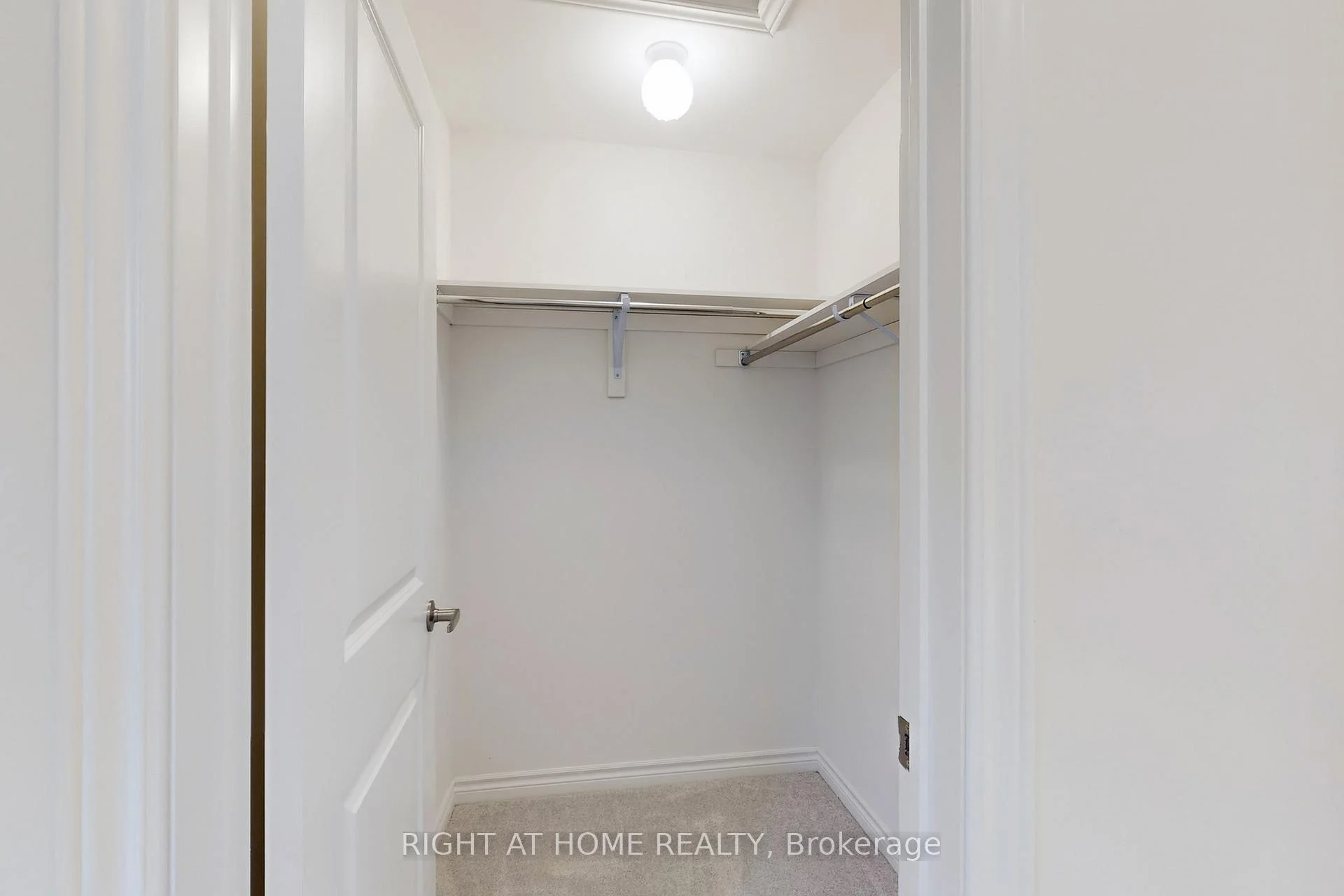Photo 20 of 40 Ainslie Hill Crescent, Georgina, Sutton & Jackson's Point — HOMEH