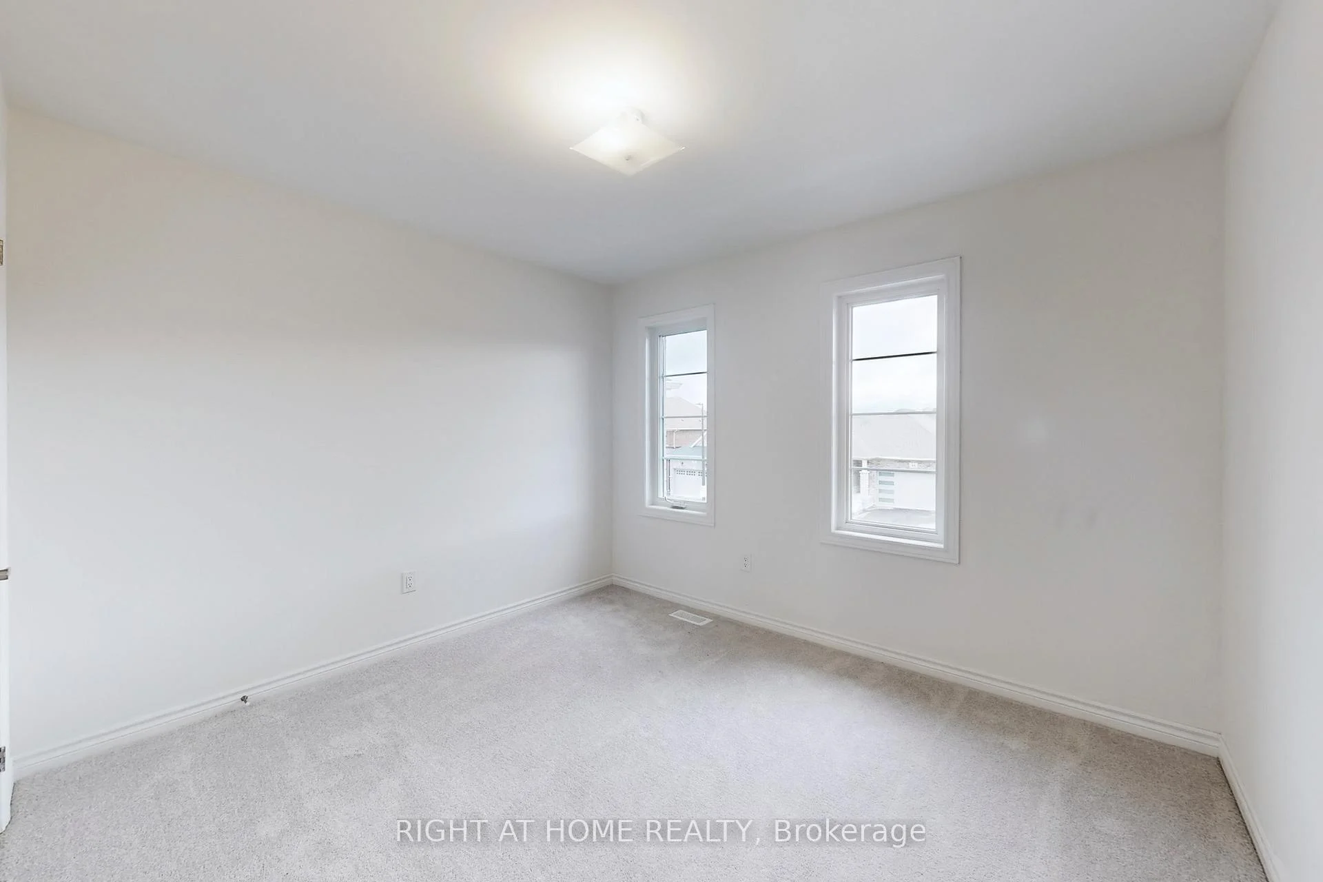 Photo 27 of 40 Ainslie Hill Crescent, Georgina, Sutton & Jackson's Point — HOMEH