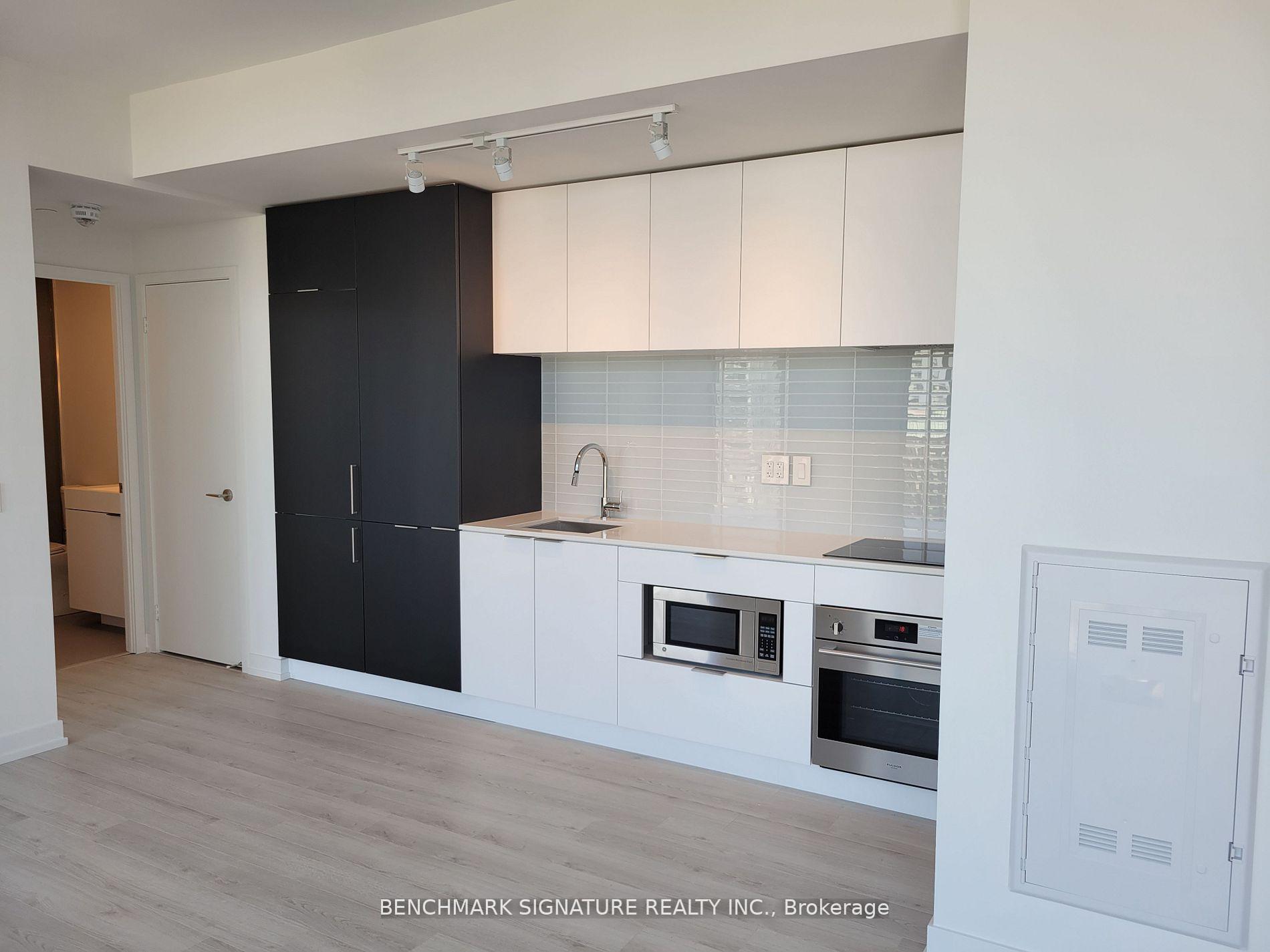 Photo 4 of Unit 2903, 33 Helendale Avenue, Toronto, Yonge-Eglinton — HOMEH