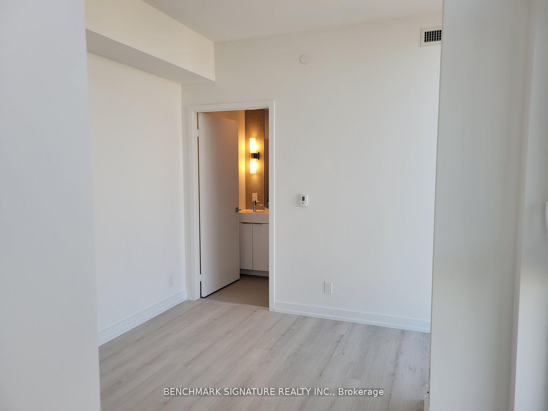 Photo 8 of Unit 2903, 33 Helendale Avenue, Toronto, Yonge-Eglinton — HOMEH