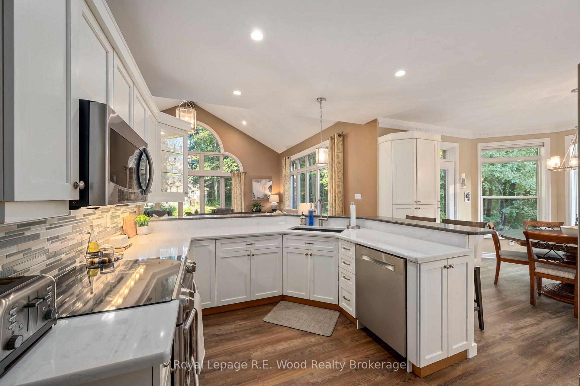Photo 12 of 7335 Pack Road, London, South V — HOMEH