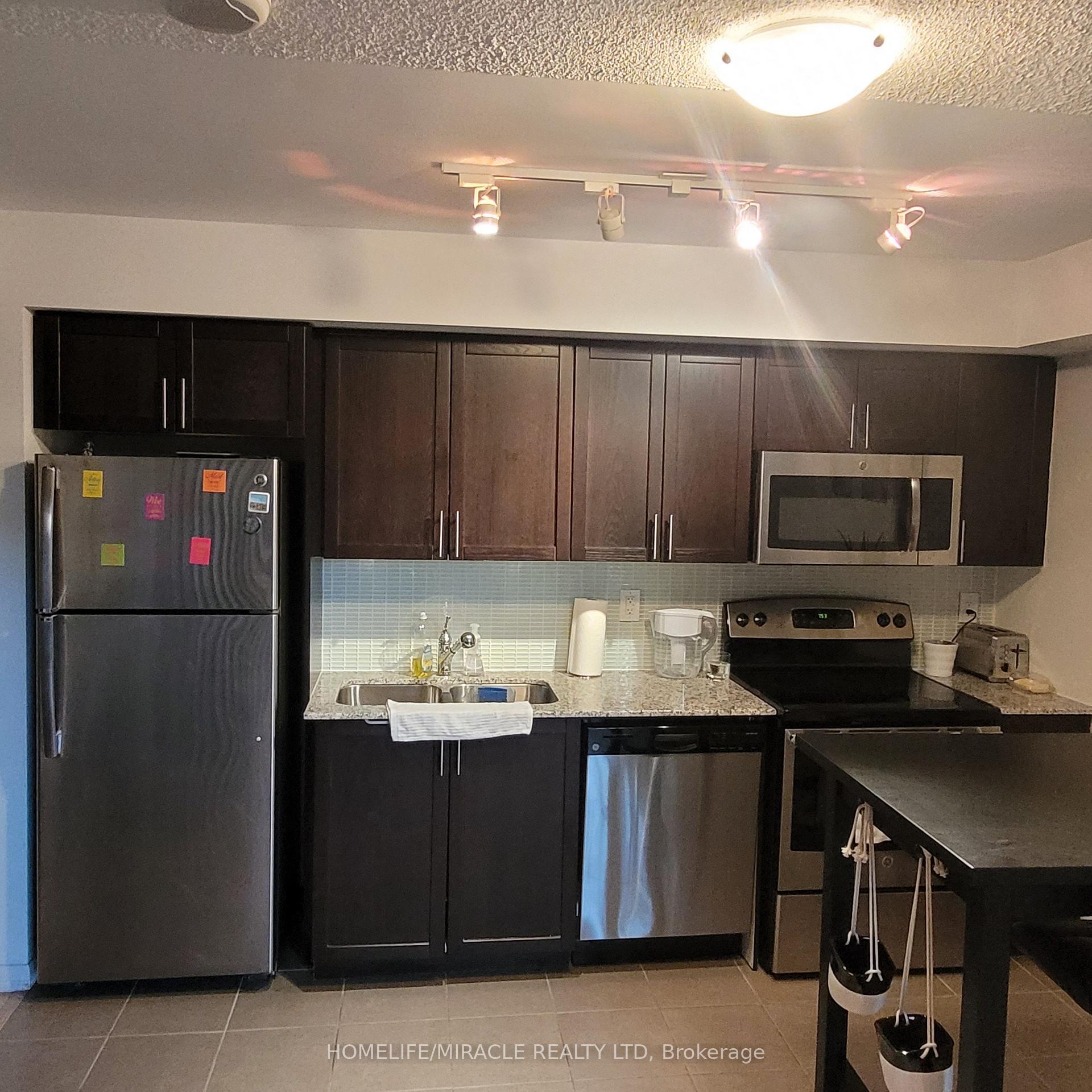 Photo of Unit 529, 830 Lawrence Avenue W