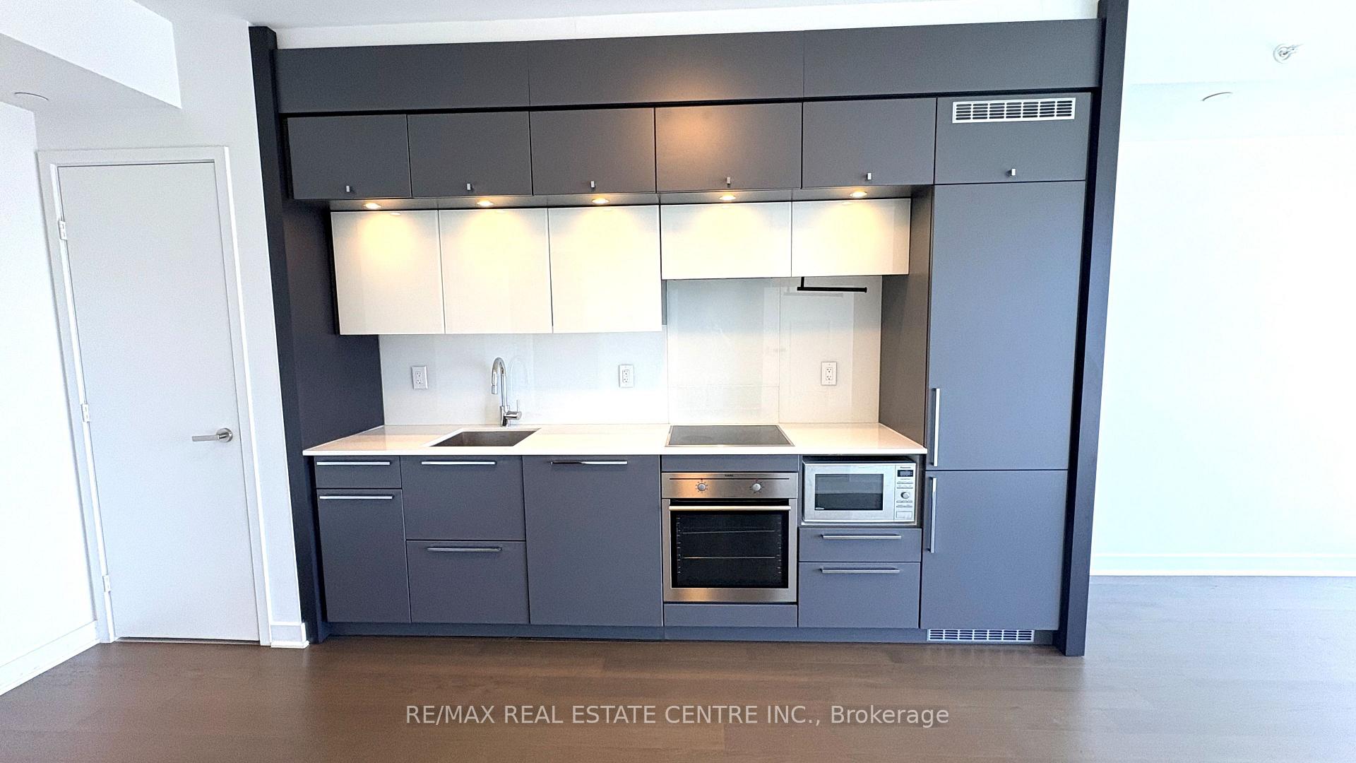 Photo 3 of Unit 4710, 15 Grenville Street, Toronto, Bay Street Corridor — HOMEH