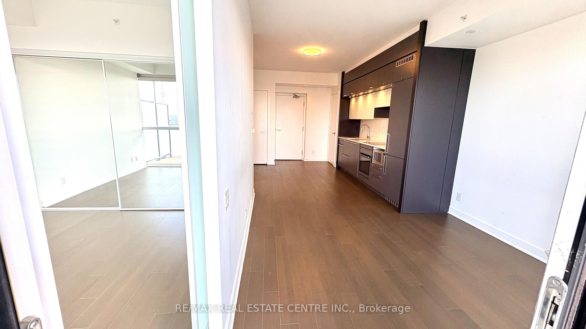 Photo 5 of Unit 4710, 15 Grenville Street, Toronto, Bay Street Corridor — HOMEH