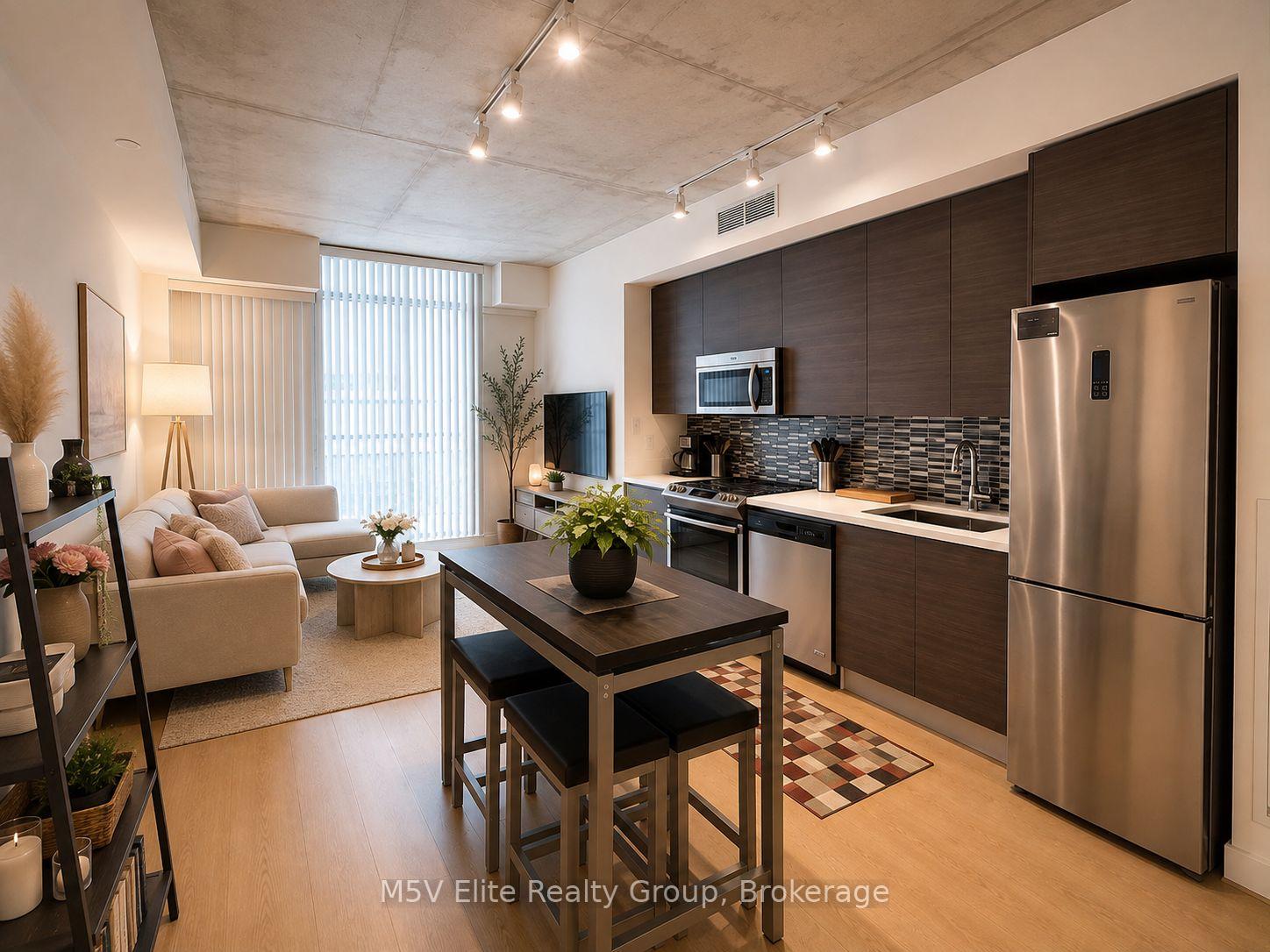 Photo 2 of Unit 426, 111 Bathurst Street, Toronto, Waterfront Communities — HOMEH