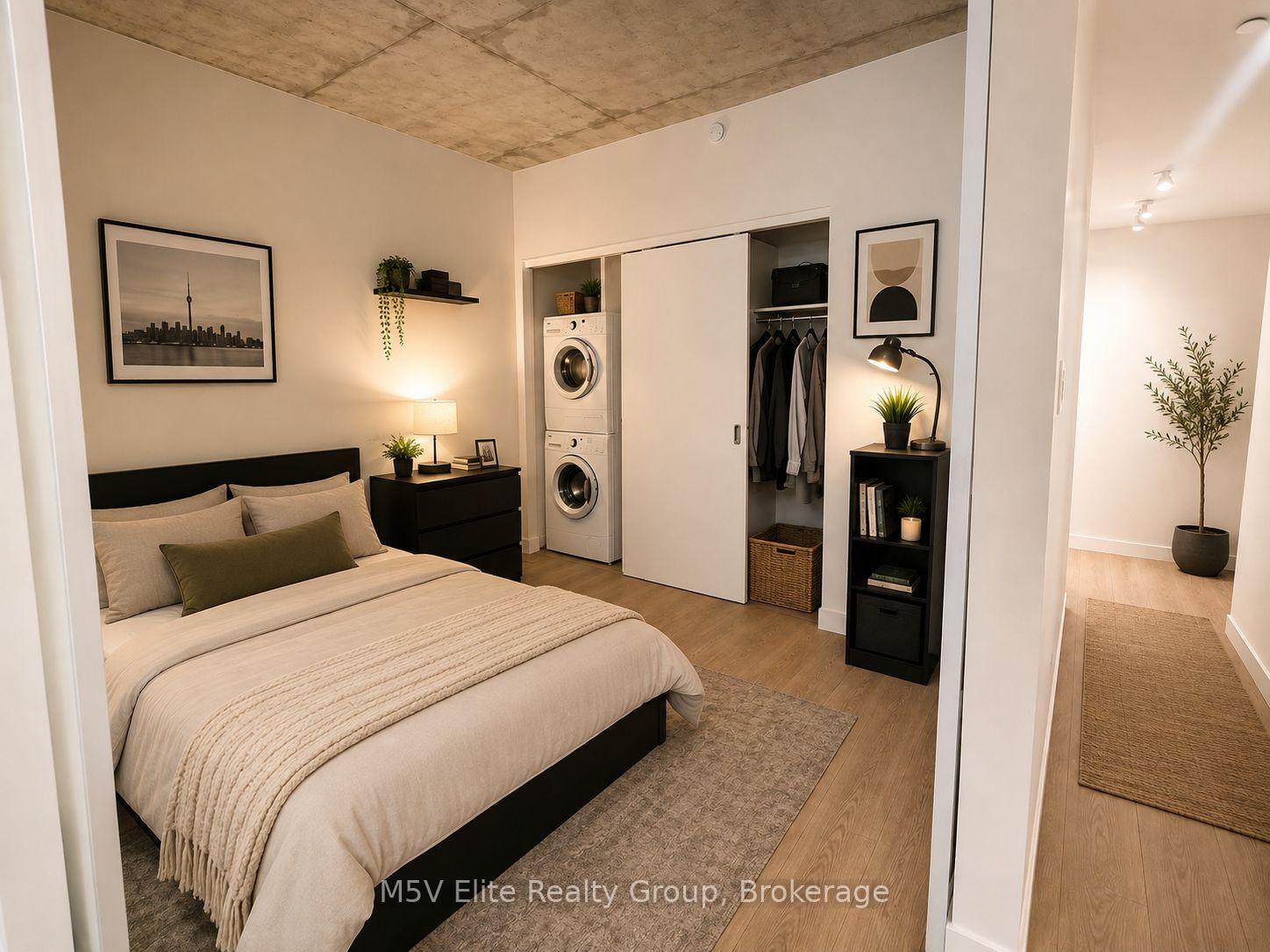 Photo 5 of Unit 426, 111 Bathurst Street, Toronto, Waterfront Communities — HOMEH