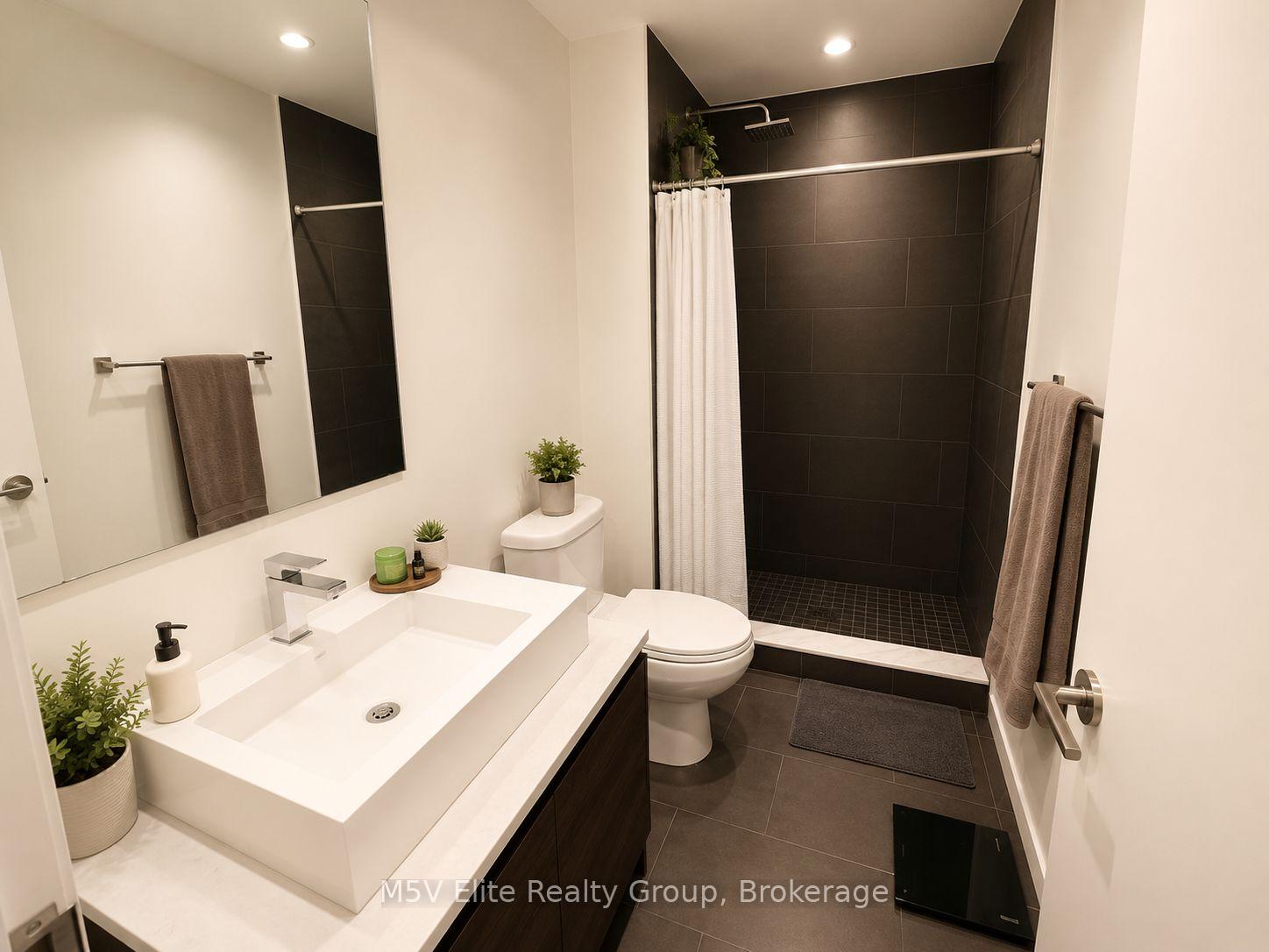 Photo 8 of Unit 426, 111 Bathurst Street, Toronto, Waterfront Communities — HOMEH