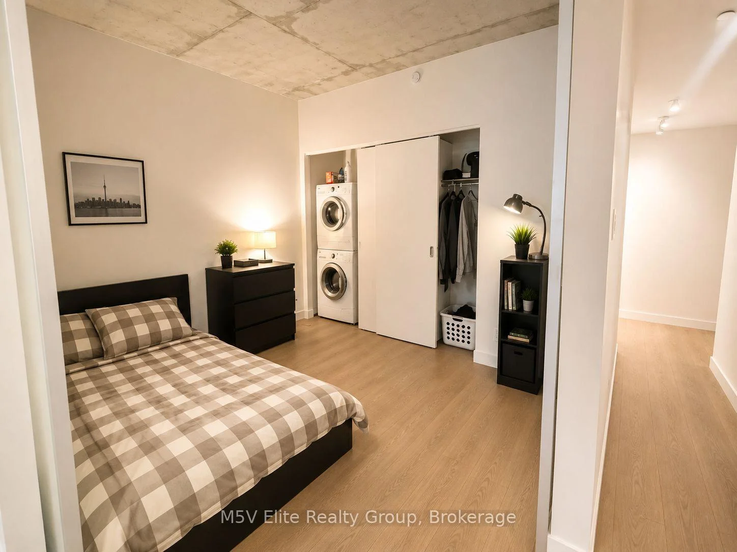 Photo 9 of Unit 426, 111 Bathurst Street, Toronto, Waterfront Communities — HOMEH