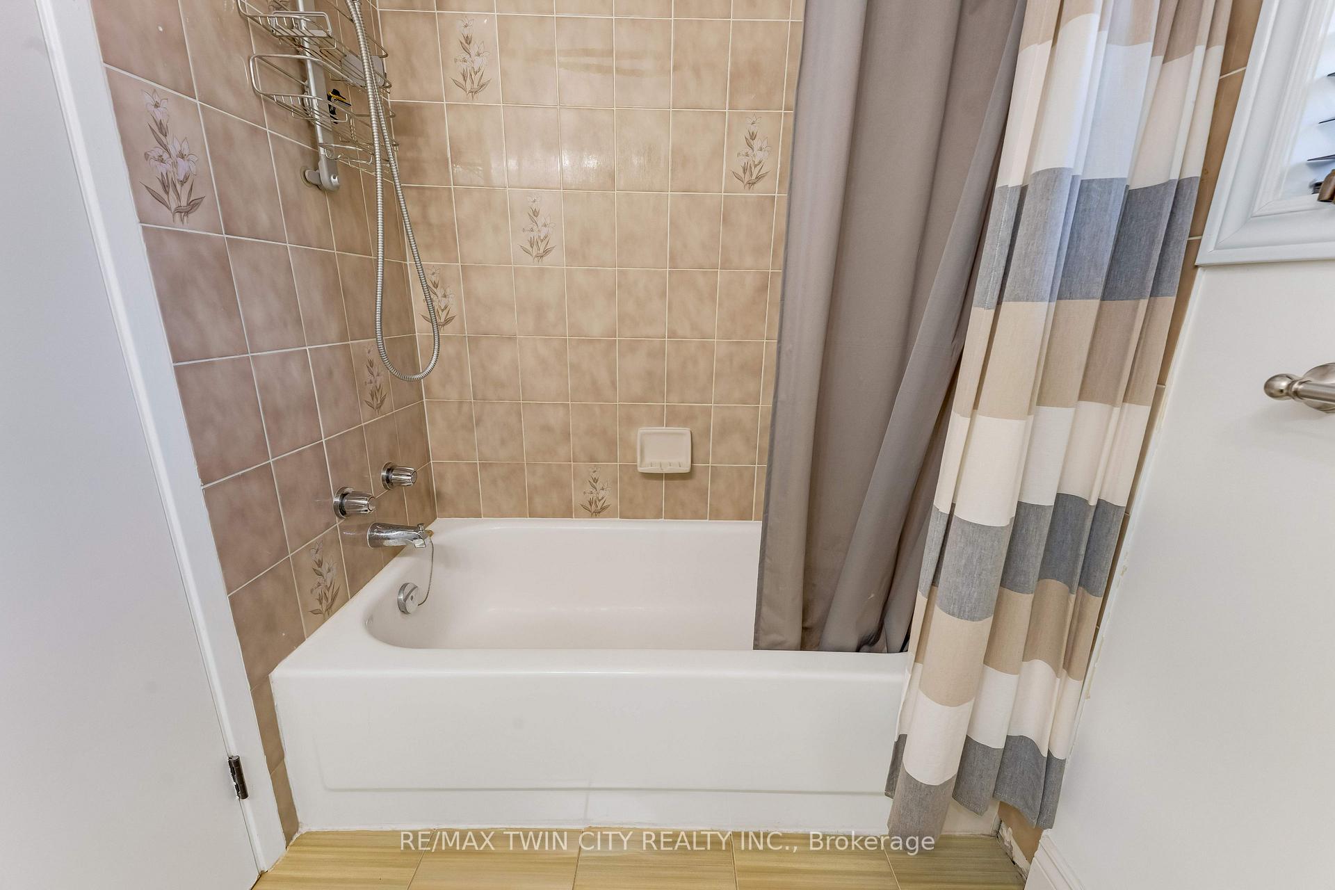 Photo 34 of Unit 74, 1990 Wavell Street, London, East I — HOMEH