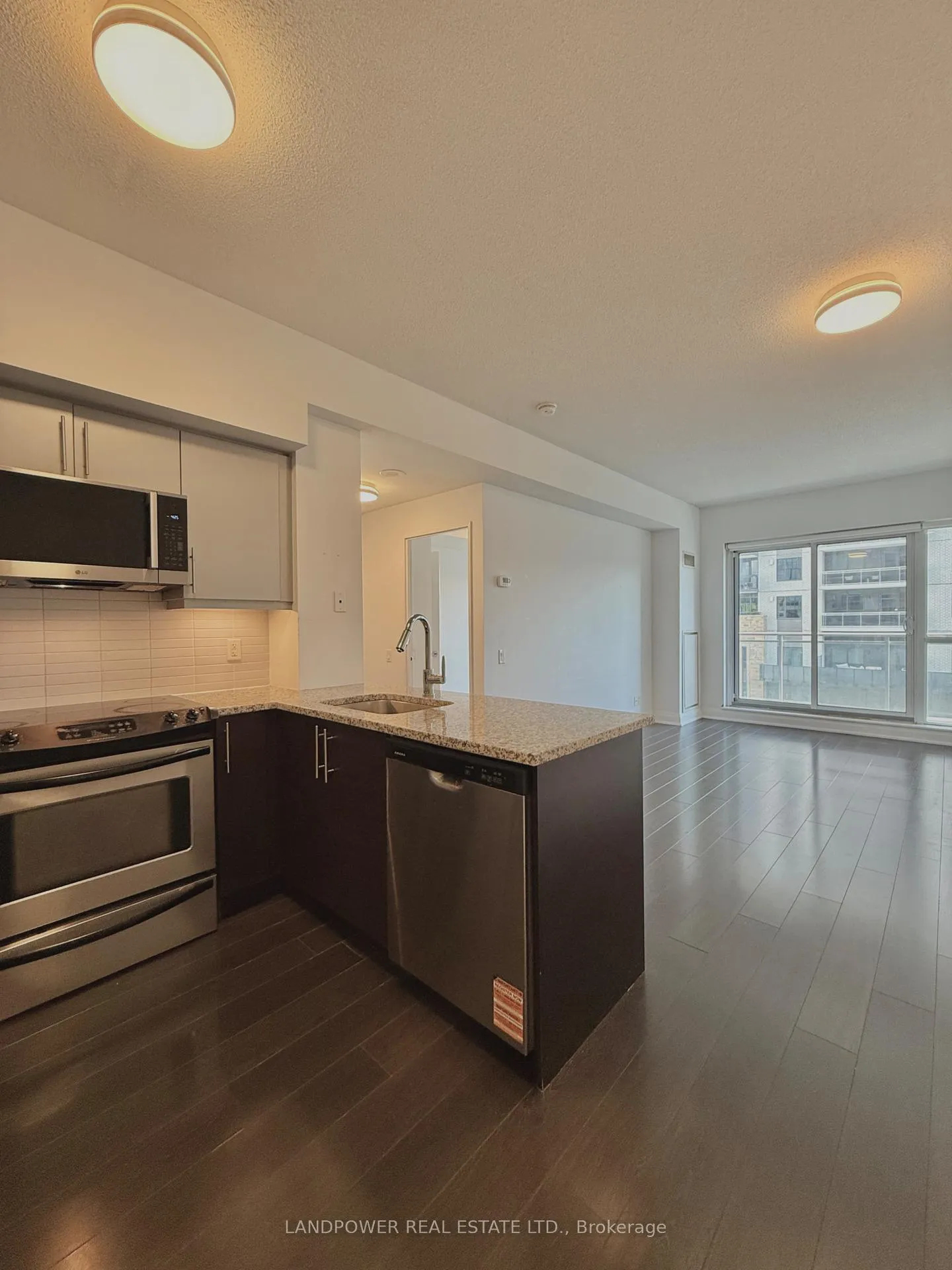 Photo 6 of Unit 306, 83 Redpath Avenue, Toronto, Mount Pleasant West — HOMEH