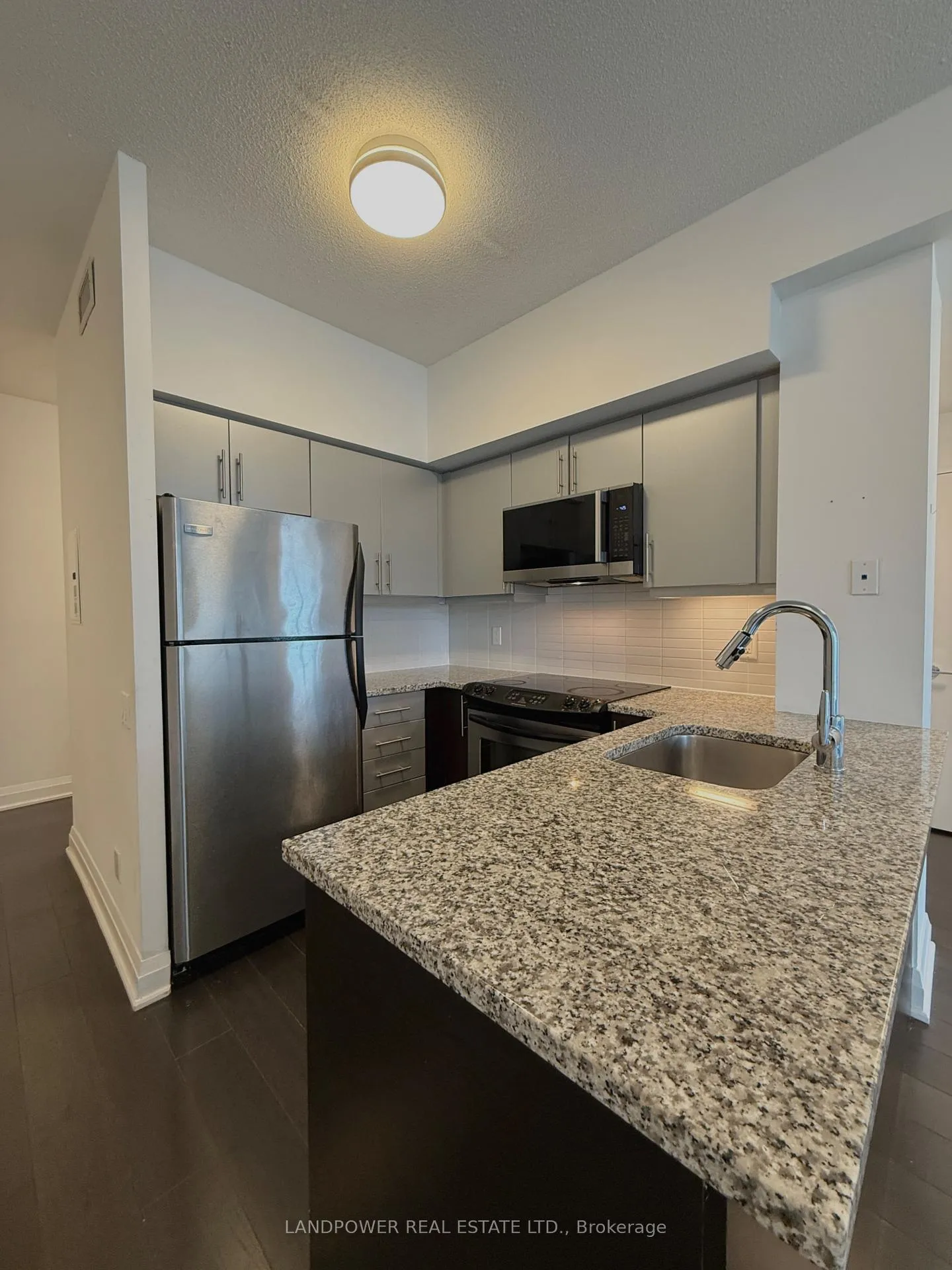 Photo 8 of Unit 306, 83 Redpath Avenue, Toronto, Mount Pleasant West — HOMEH
