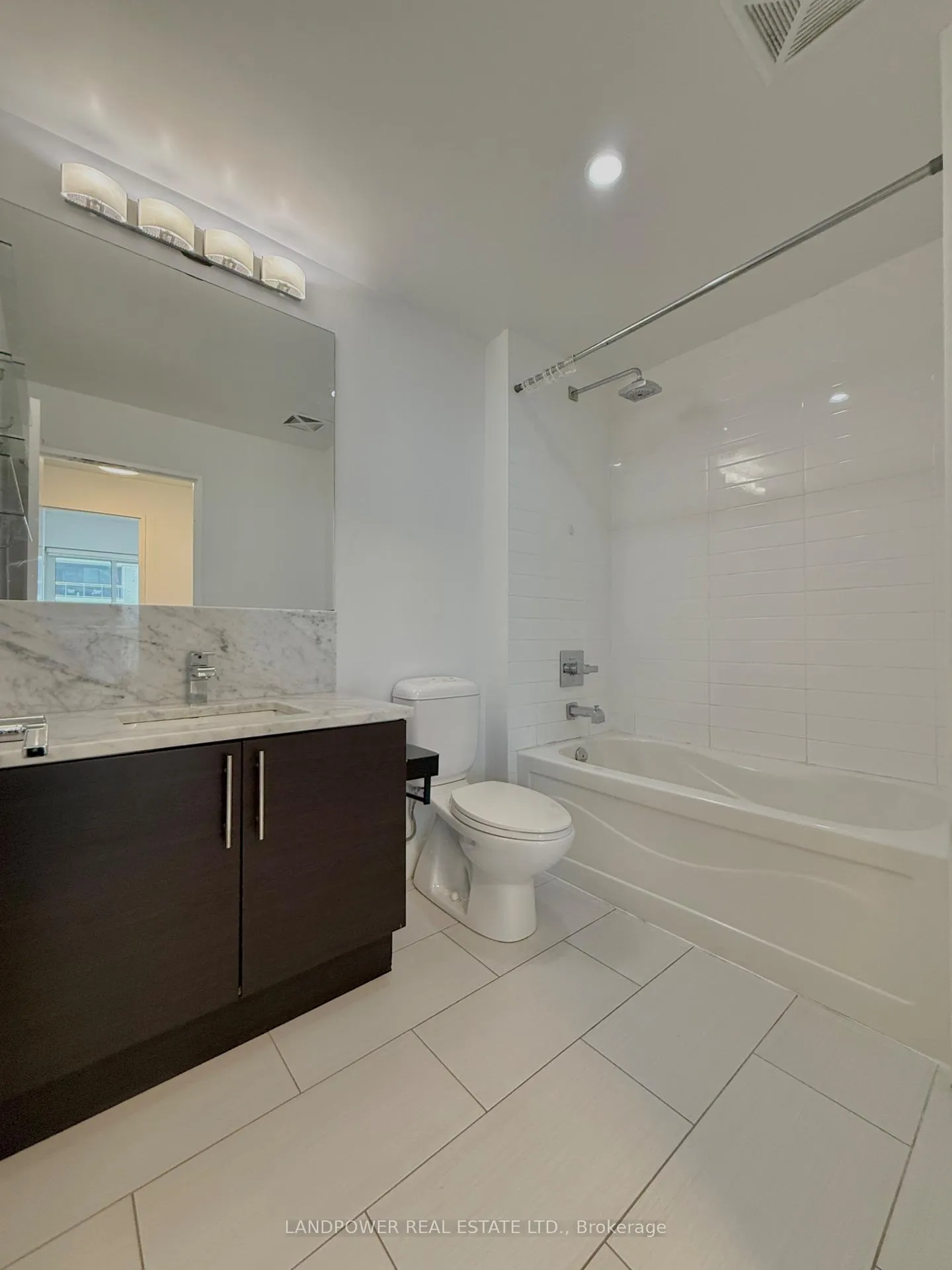 Photo 13 of Unit 306, 83 Redpath Avenue, Toronto, Mount Pleasant West — HOMEH