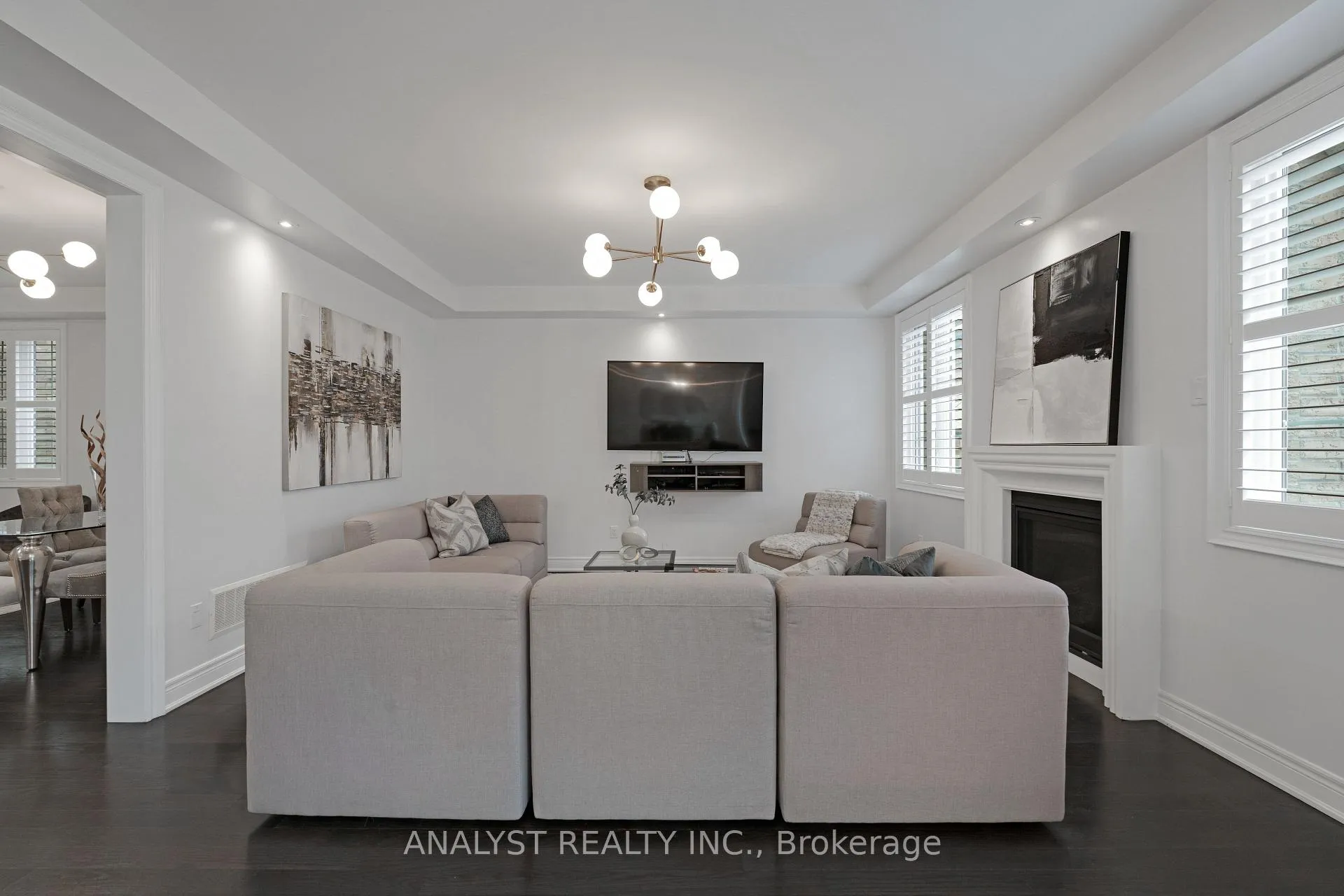 Photo 6 of 43 Condor Way, Vaughan, Kleinburg — HOMEH