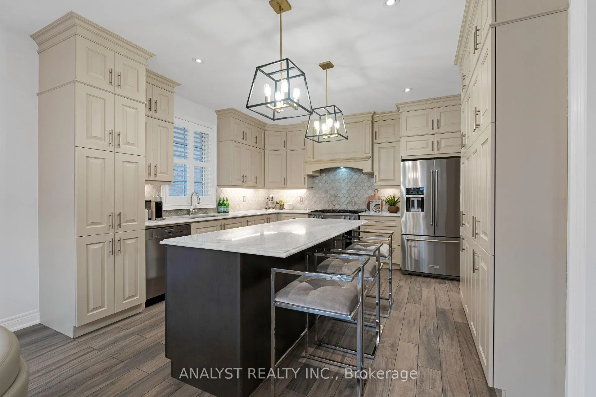 Photo 8 of 43 Condor Way, Vaughan, Kleinburg — HOMEH
