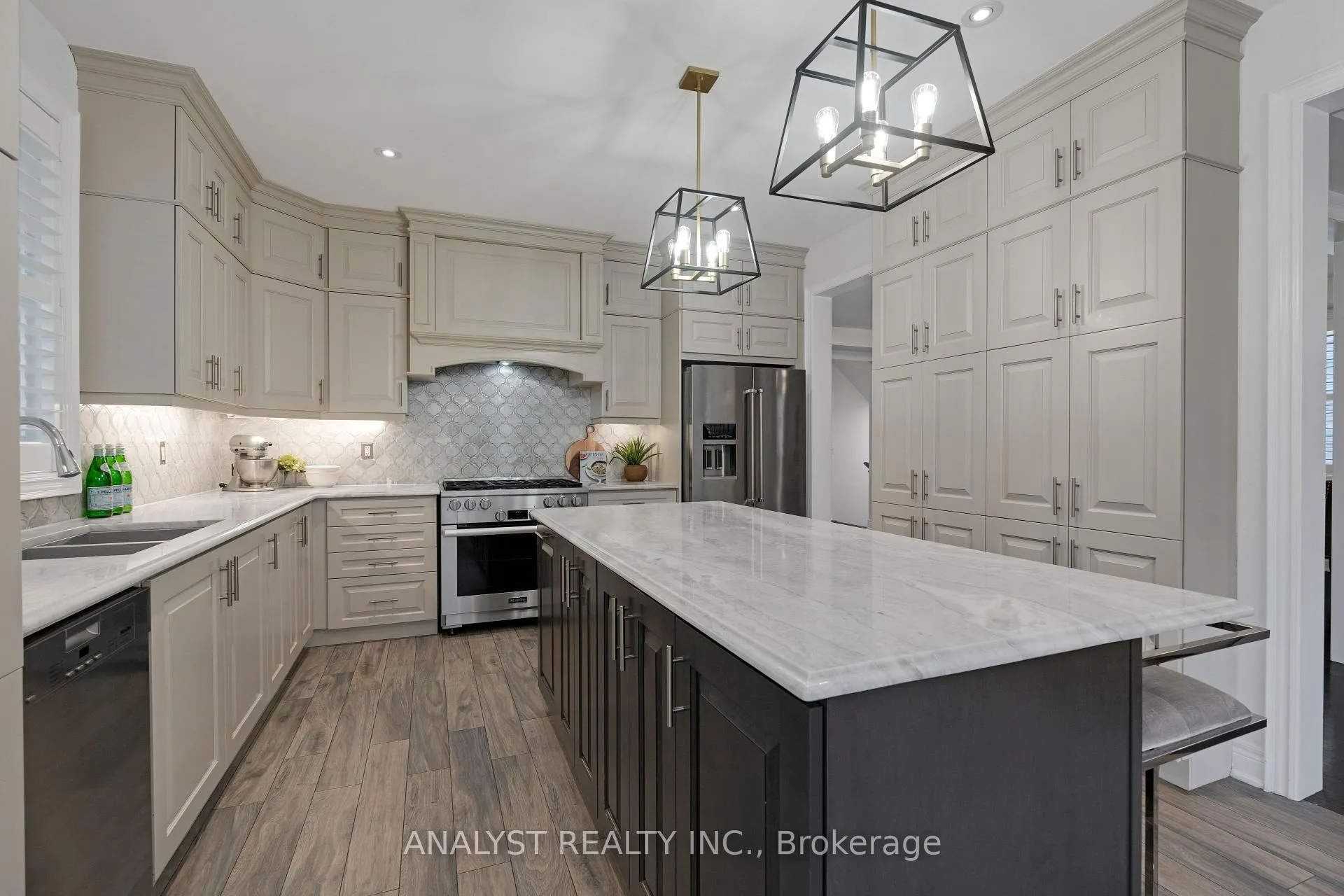 Photo 9 of 43 Condor Way, Vaughan, Kleinburg — HOMEH