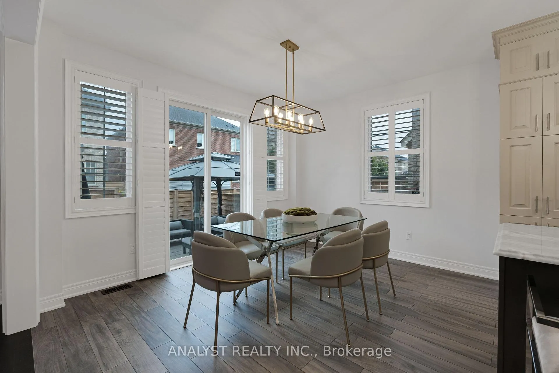 Photo 11 of 43 Condor Way, Vaughan, Kleinburg — HOMEH