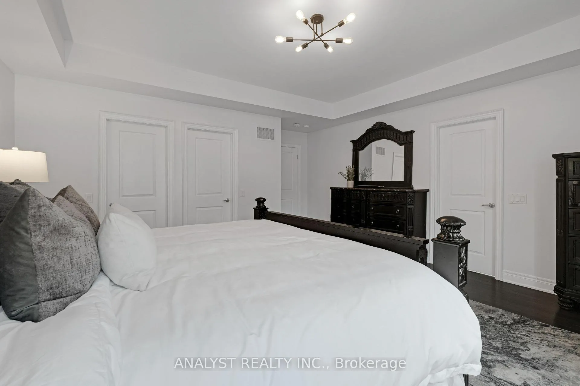 Photo 17 of 43 Condor Way, Vaughan, Kleinburg — HOMEH