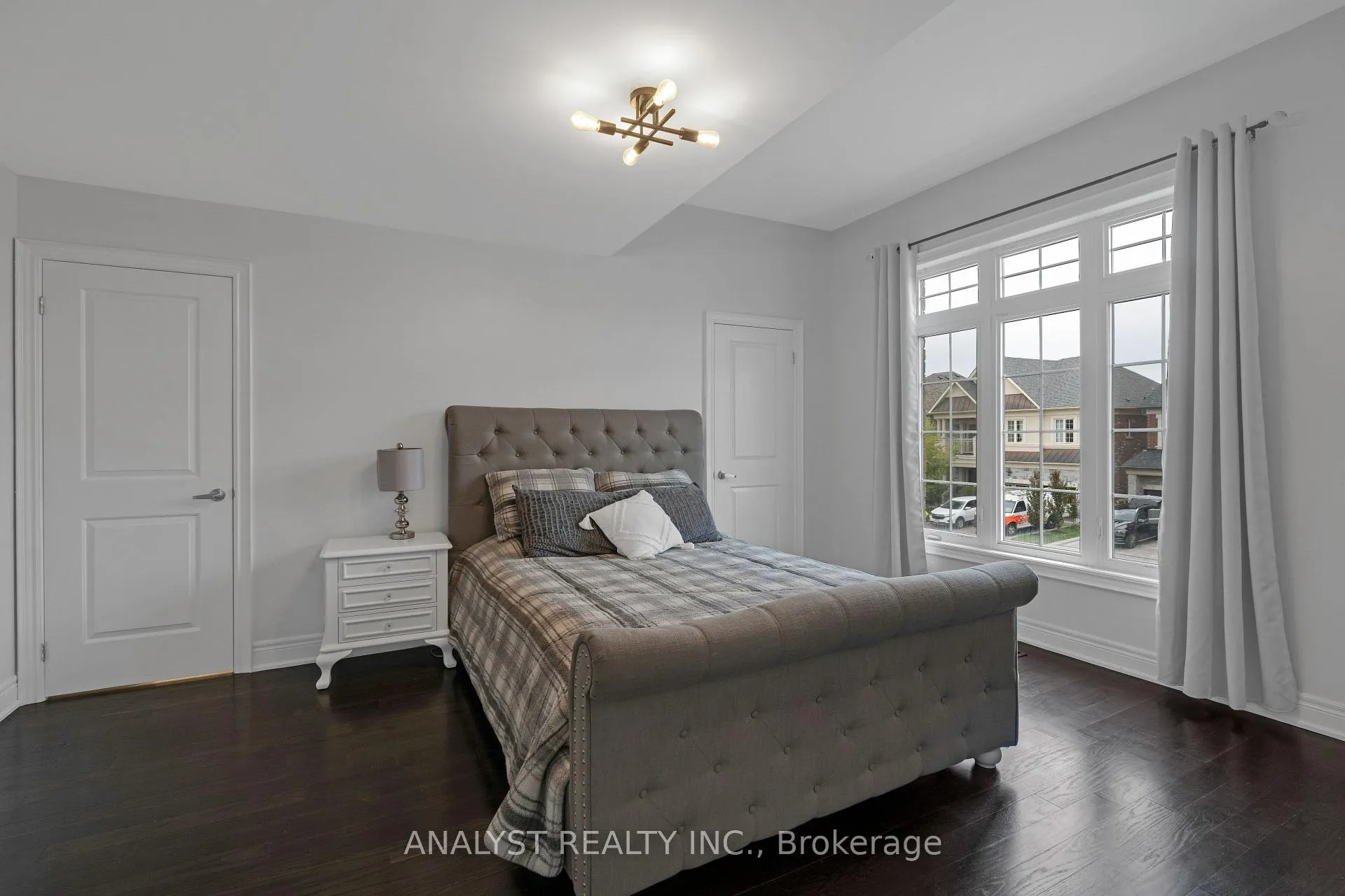 Photo 24 of 43 Condor Way, Vaughan, Kleinburg — HOMEH