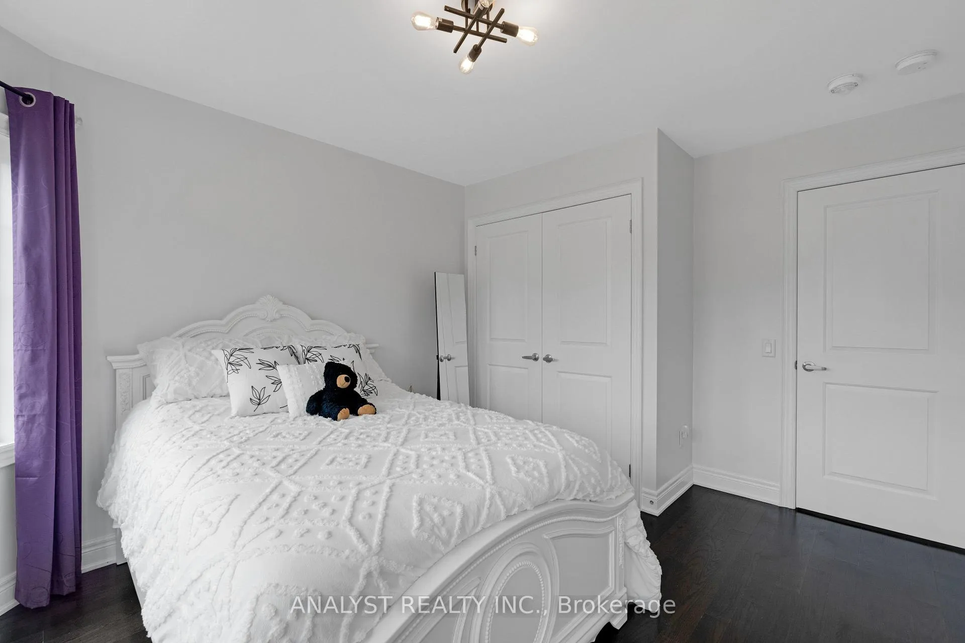 Photo 26 of 43 Condor Way, Vaughan, Kleinburg — HOMEH