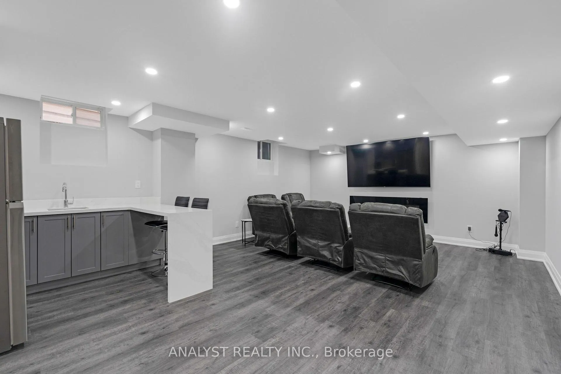 Photo 28 of 43 Condor Way, Vaughan, Kleinburg — HOMEH